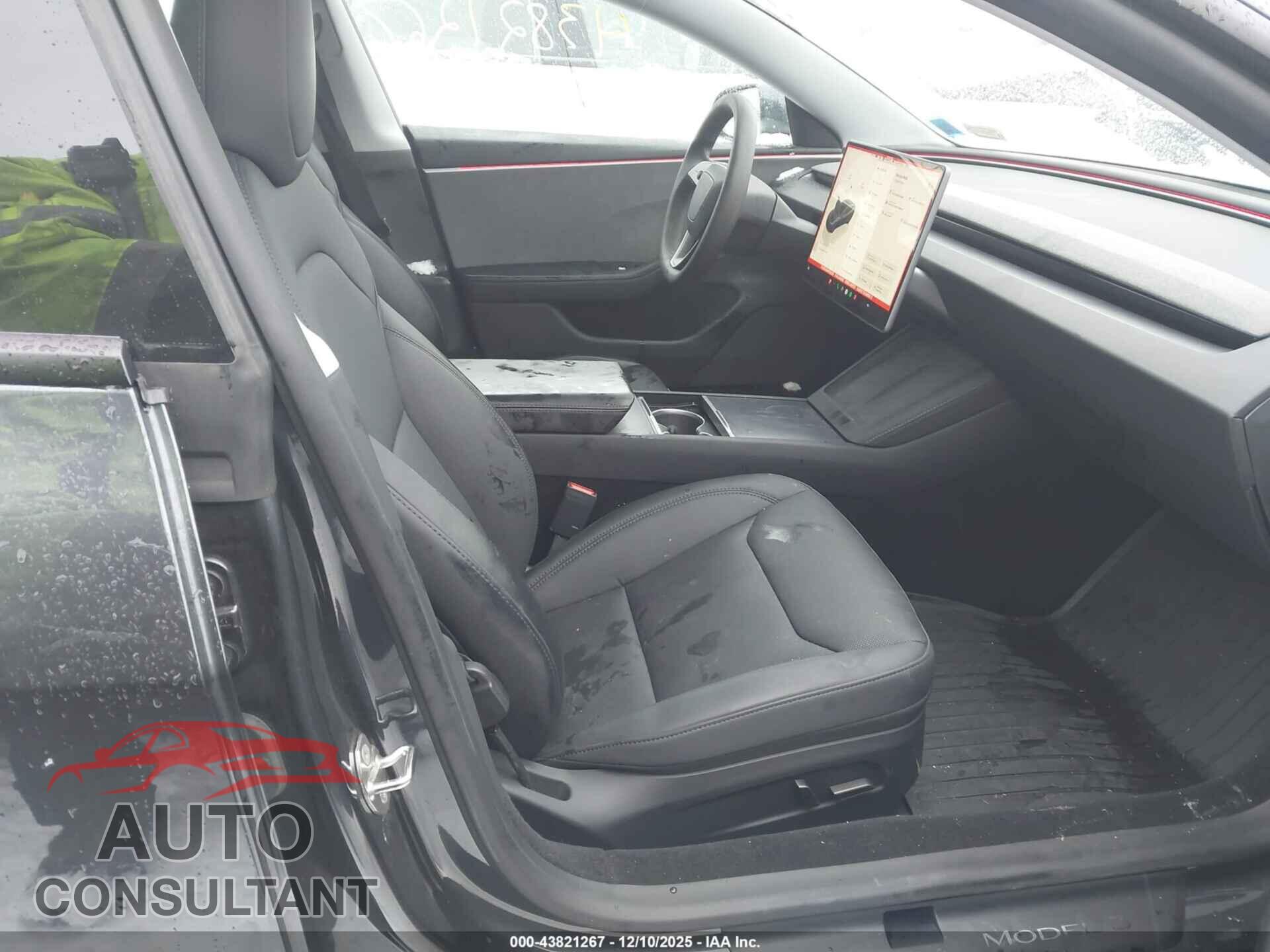 TESLA MODEL 3 2024 - 5YJ3E1EA9RF836295