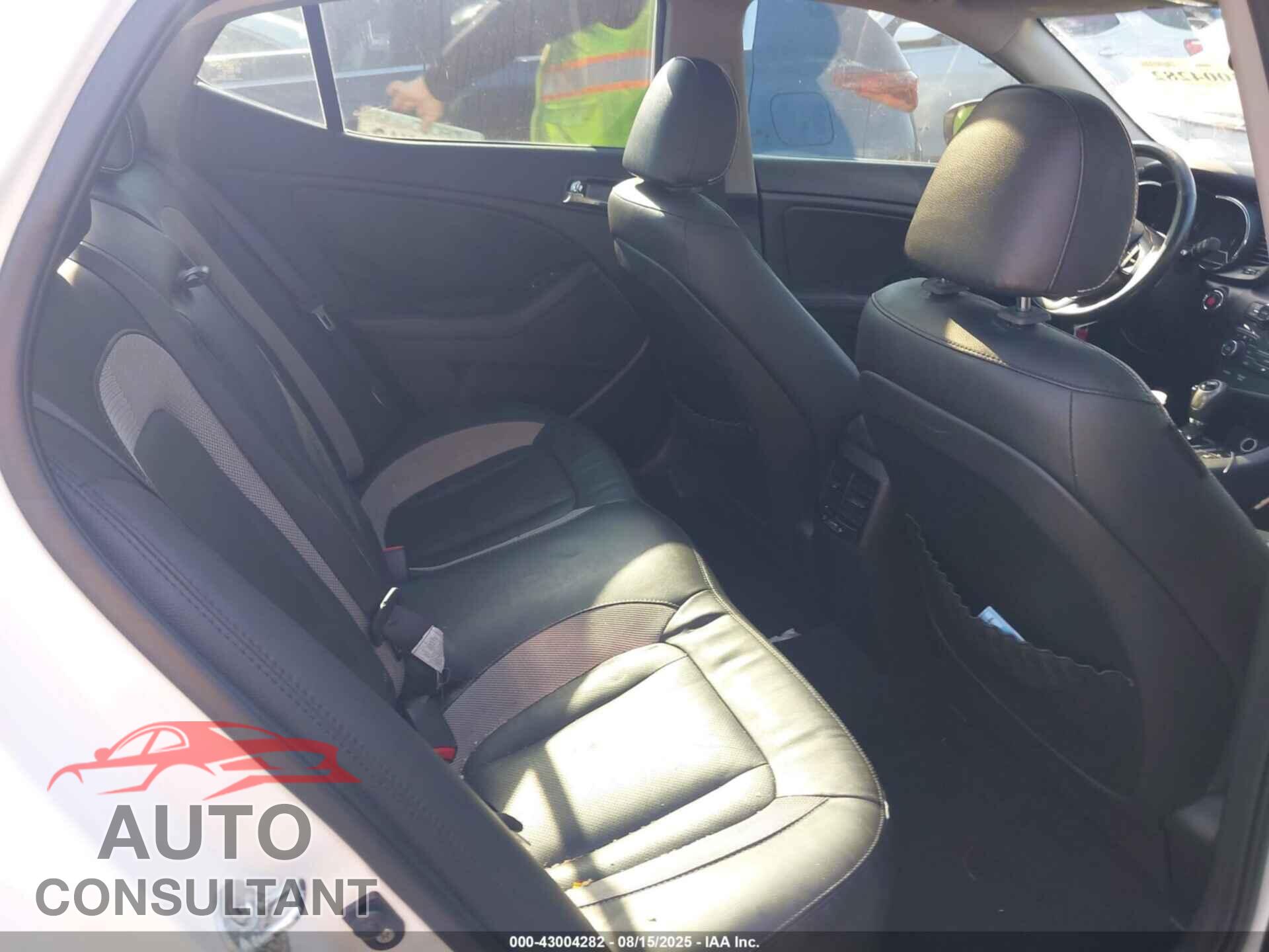KIA OPTIMA 2011 - KNAGR4A67B5150916
