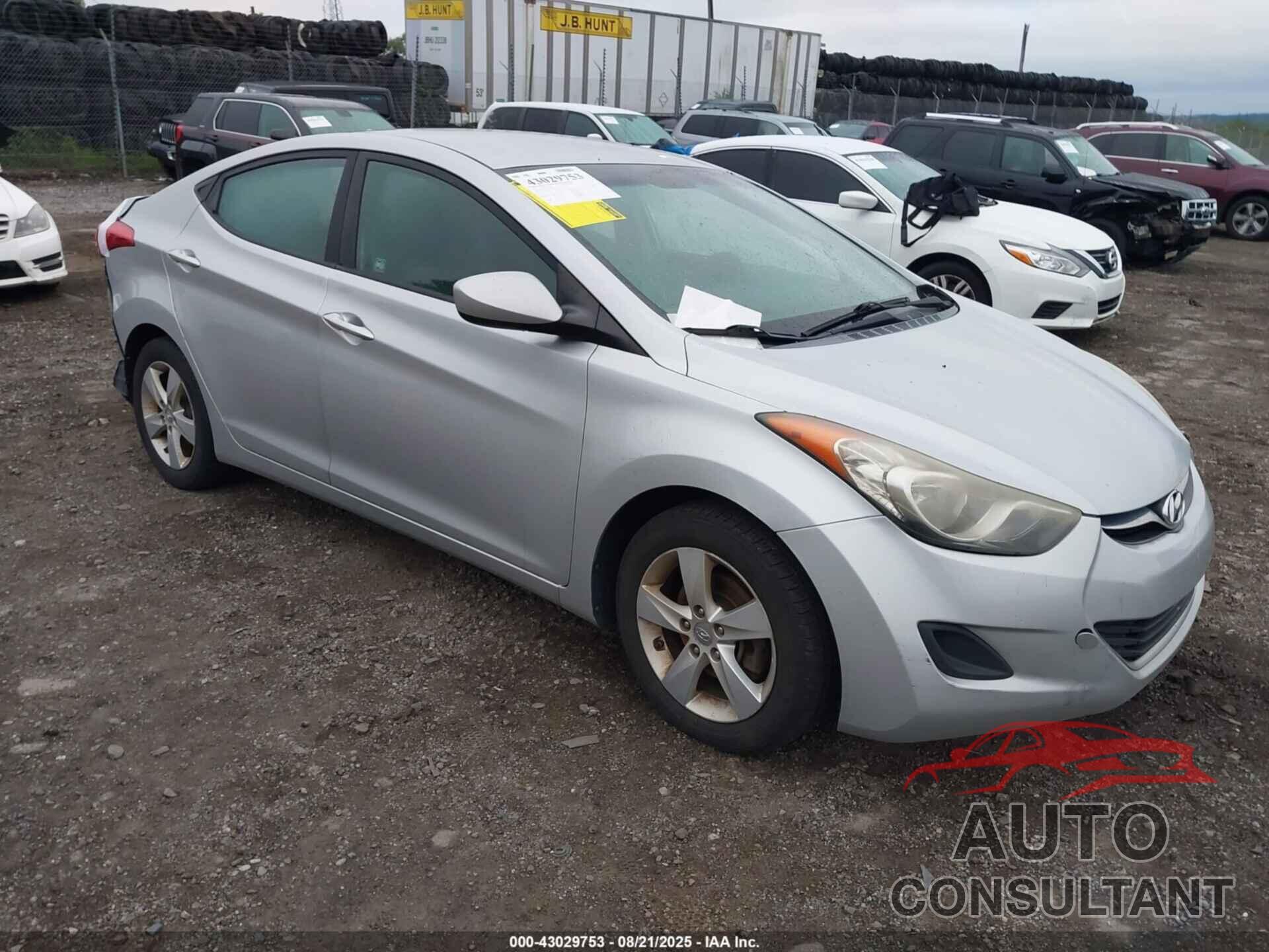 HYUNDAI ELANTRA 2013 - 5NPDH4AE3DH381847