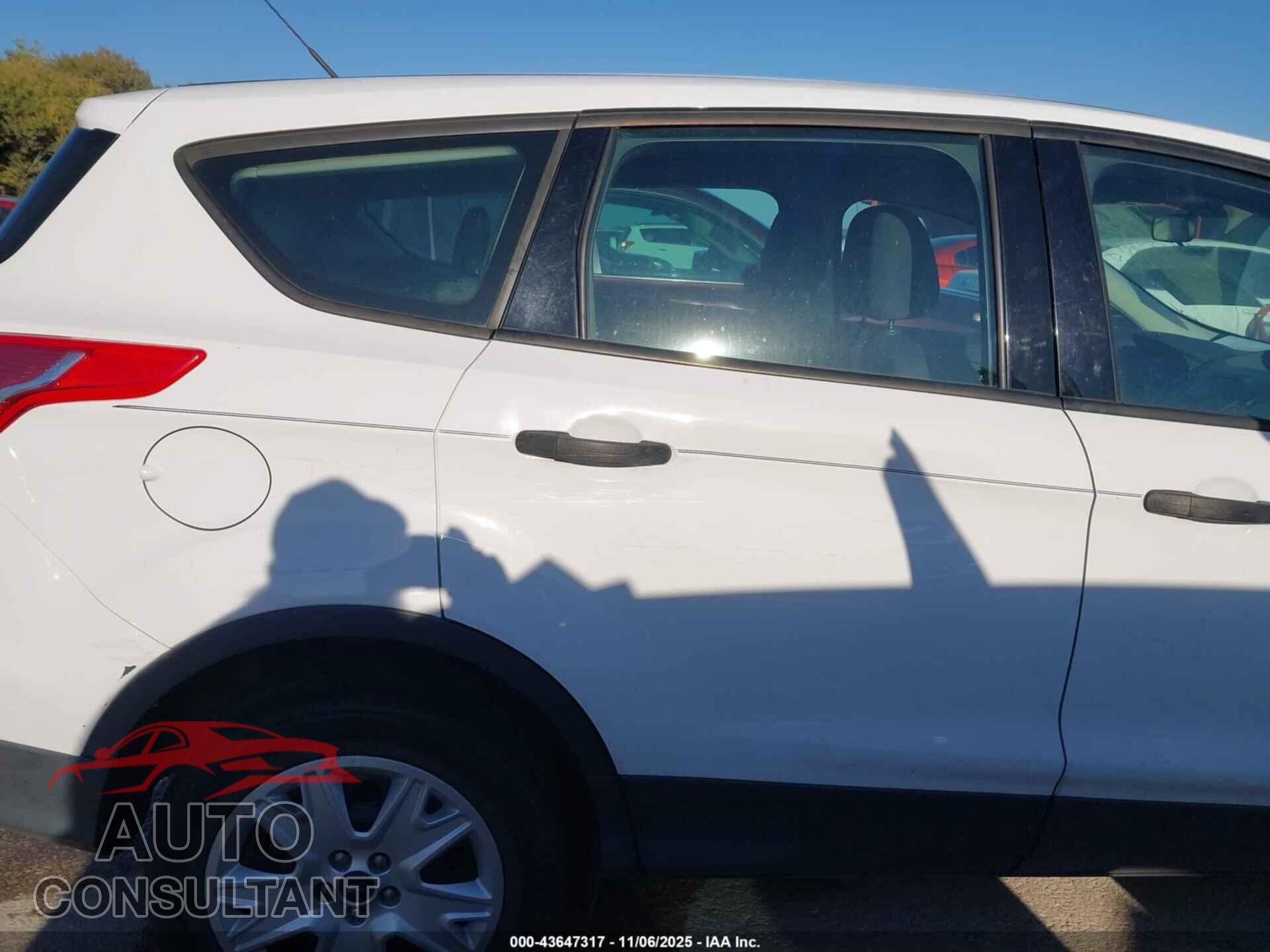 FORD ESCAPE 2015 - 1FMCU0F77FUB91239
