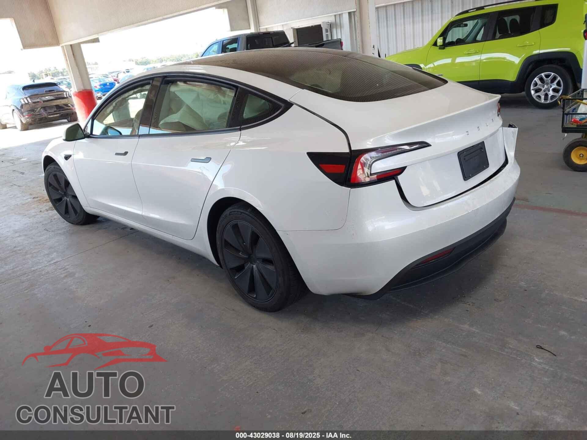 TESLA MODEL 3 2024 - 5YJ3E1EA2RF732554
