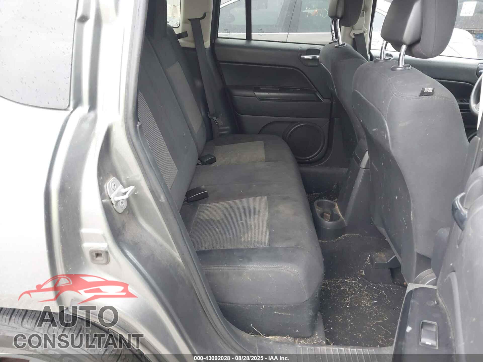 JEEP COMPASS 2011 - 1J4NT1FB5BD221417