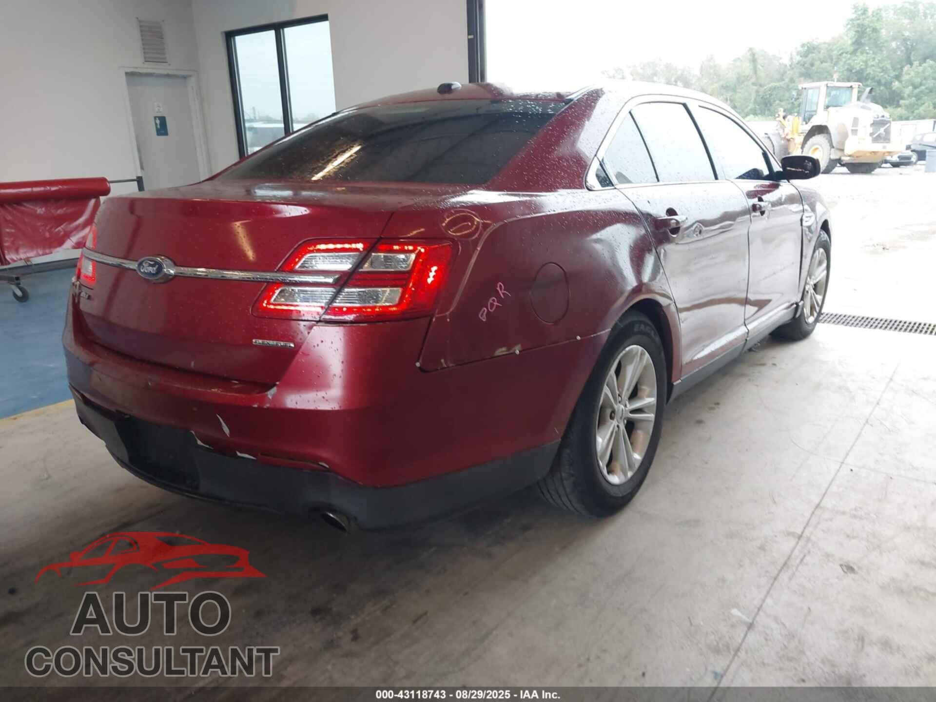 FORD TAURUS 2015 - 1FAHP2E89FG167357