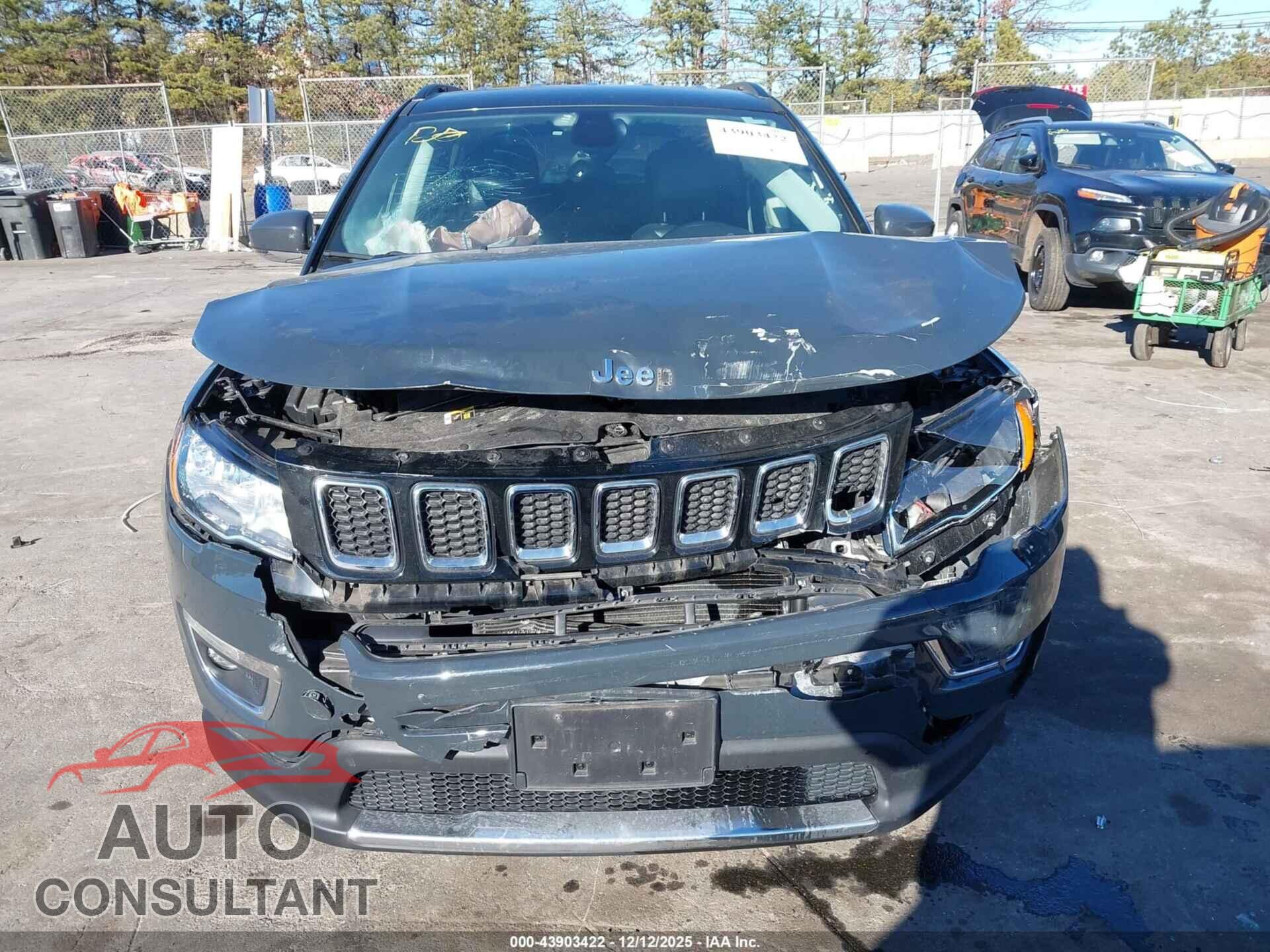 JEEP COMPASS 2018 - 3C4NJDCB2JT180237