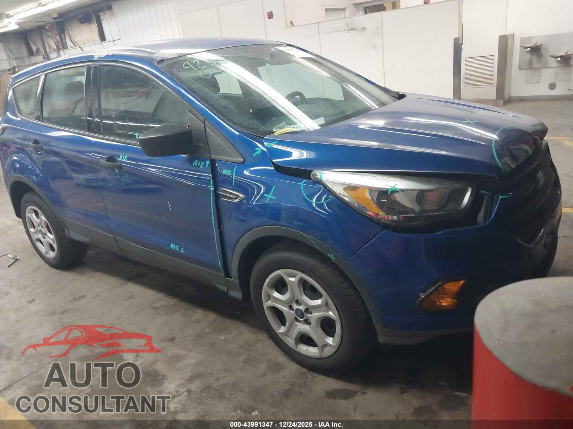 FORD ESCAPE 2017 - 1FMCU0F76HUB94801