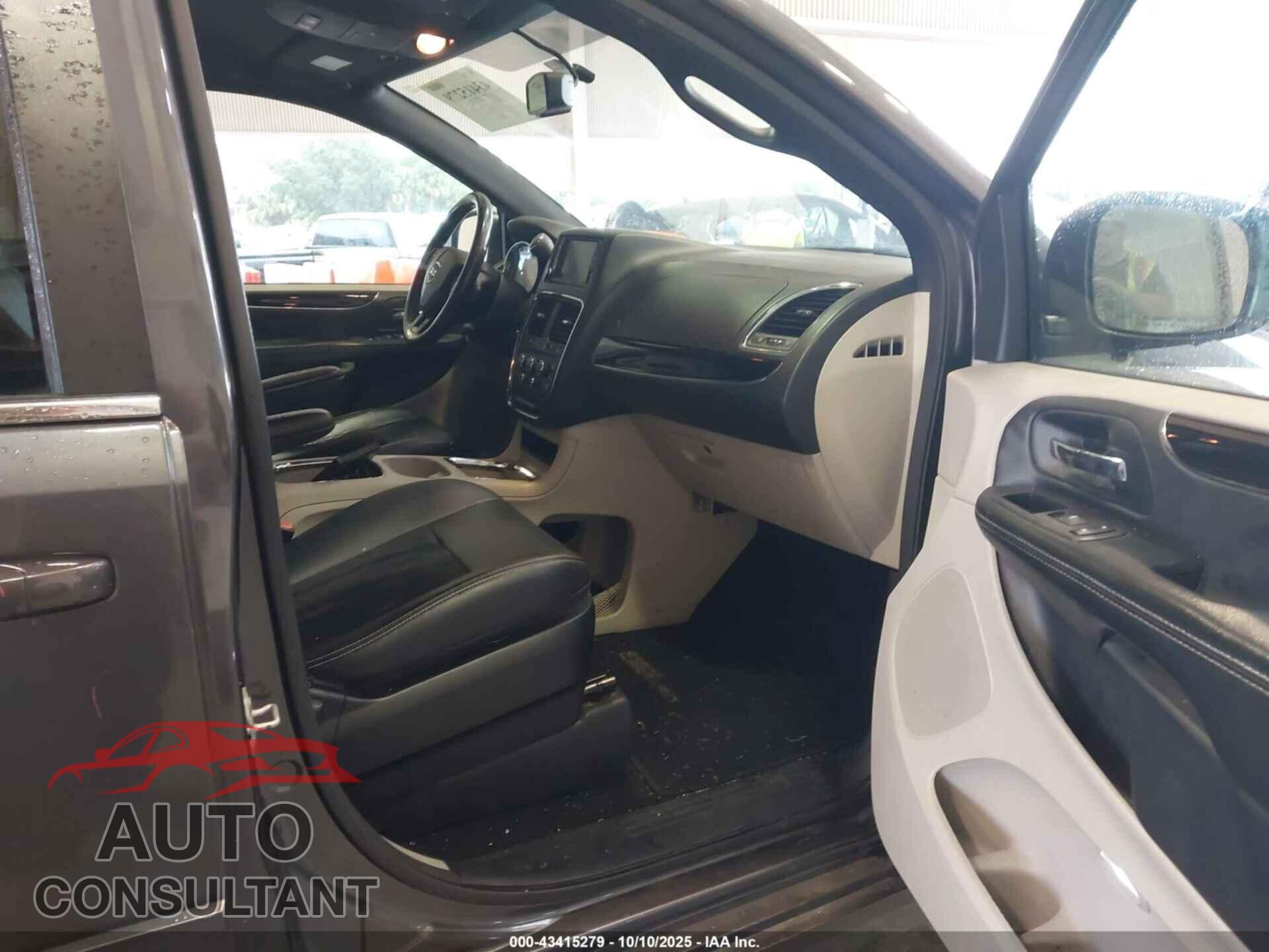 DODGE GRAND CARAVAN 2017 - 2C4RDGCG8HR853115