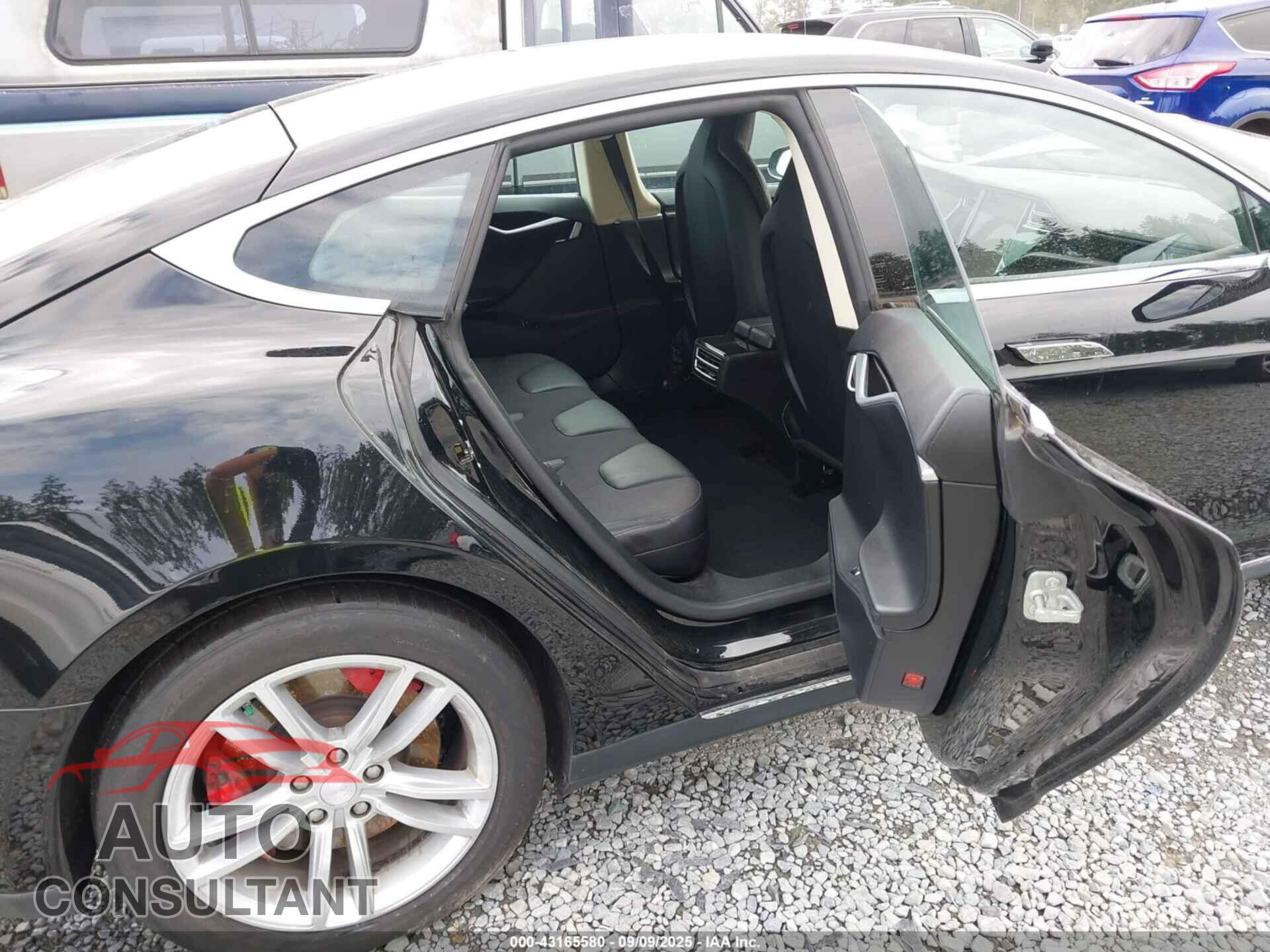 TESLA MODEL S 2013 - 5YJSA1CN6DFP19862