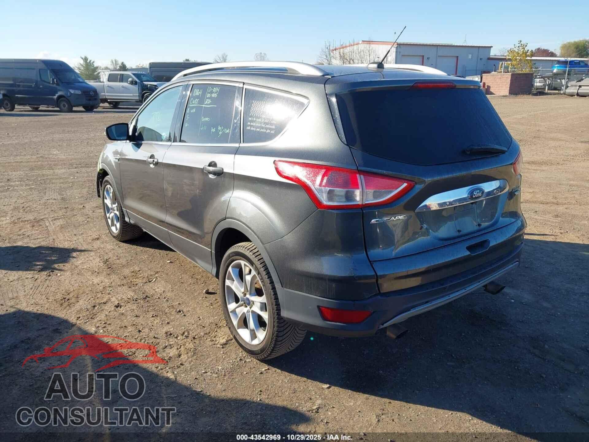 FORD ESCAPE 2016 - 1FMCU9J90GUC55507