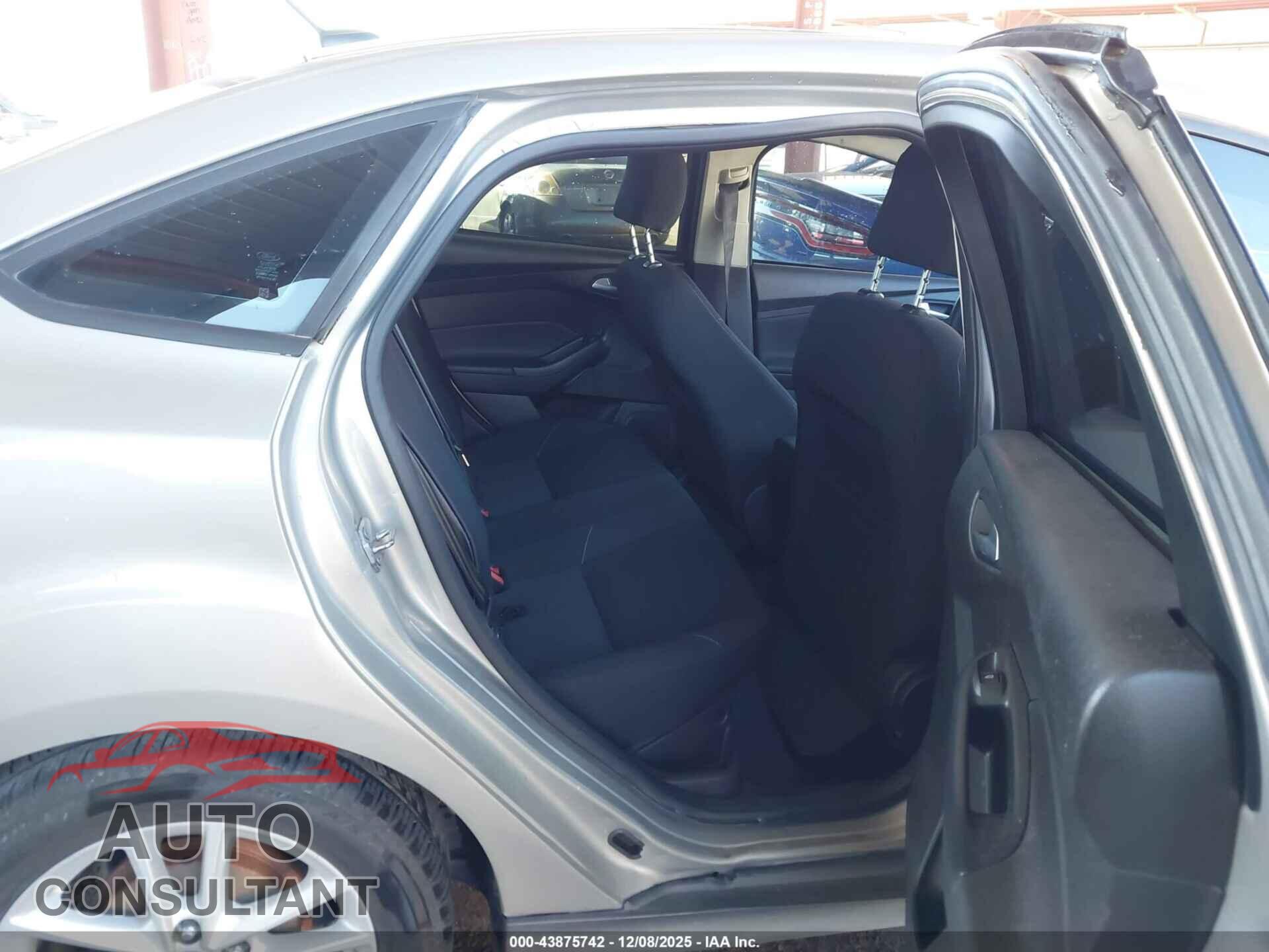 FORD FOCUS 2016 - 1FADP3F24GL380191