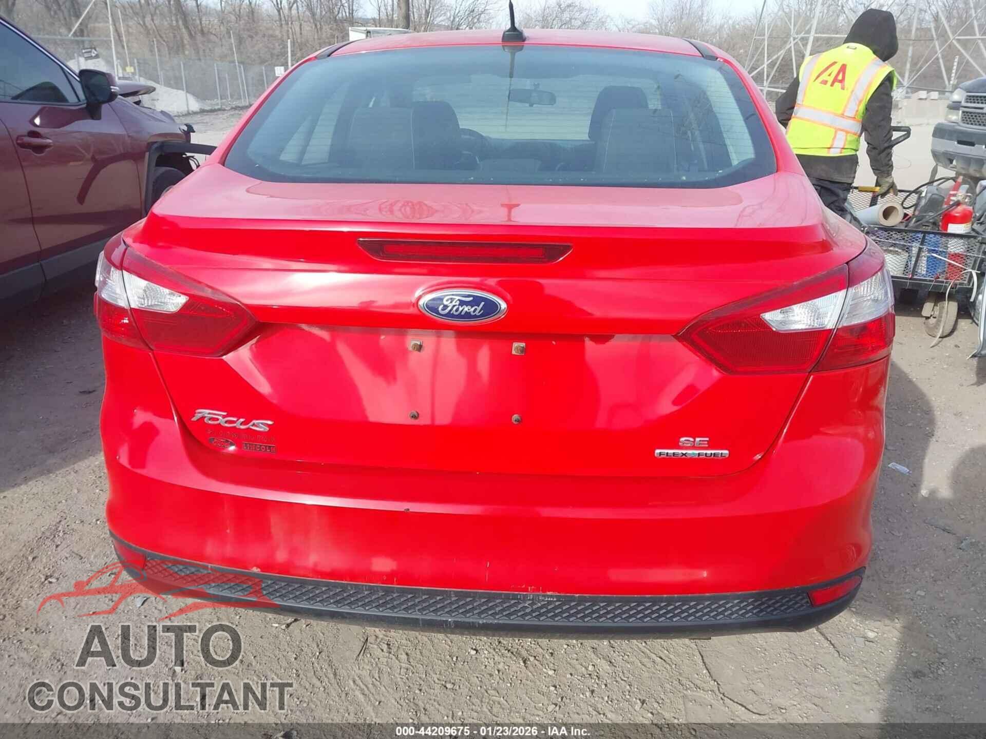 FORD FOCUS 2014 - 1FADP3F21EL184237