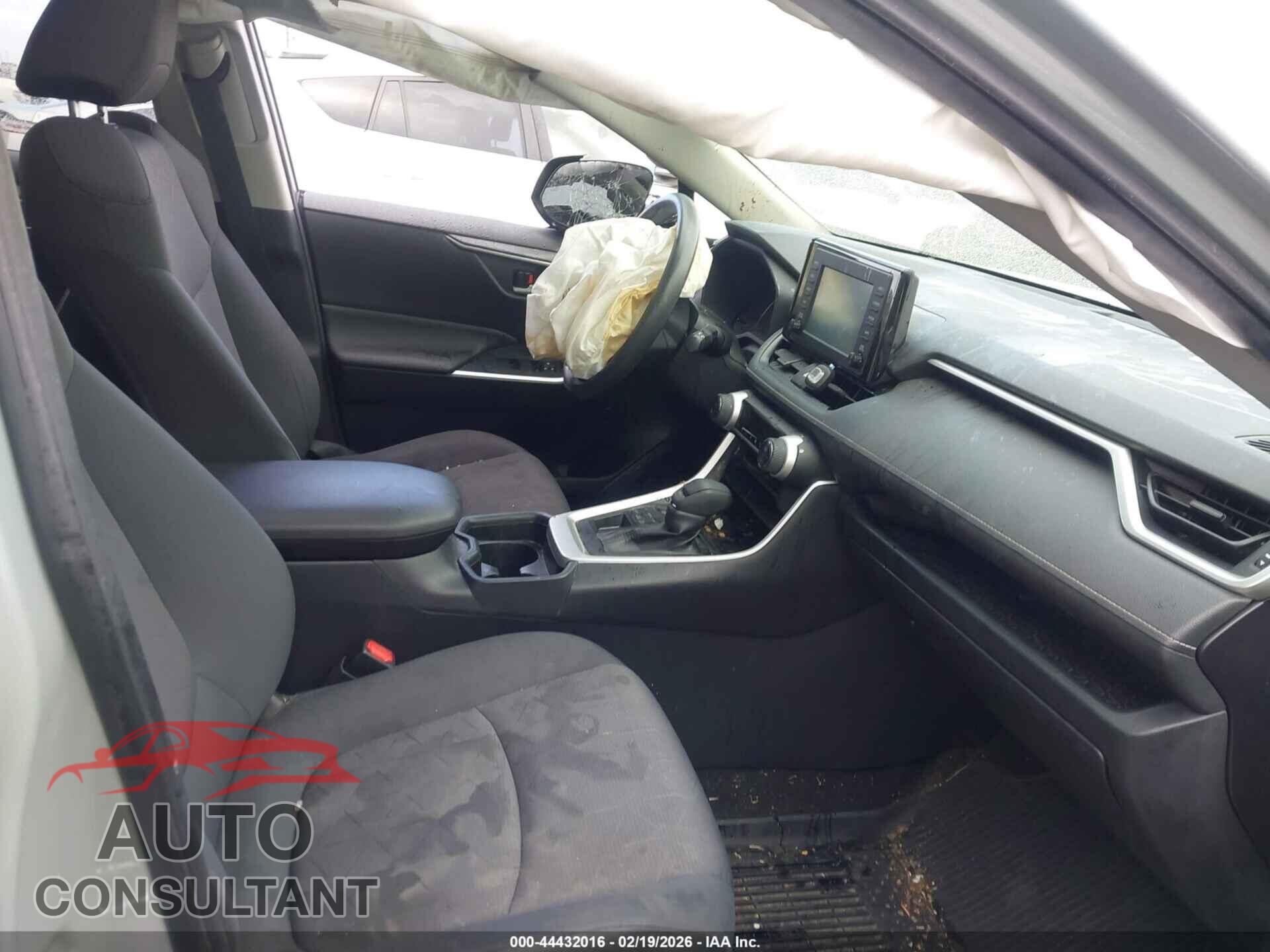 TOYOTA RAV4 2019 - JTMP1RFV5KD010019