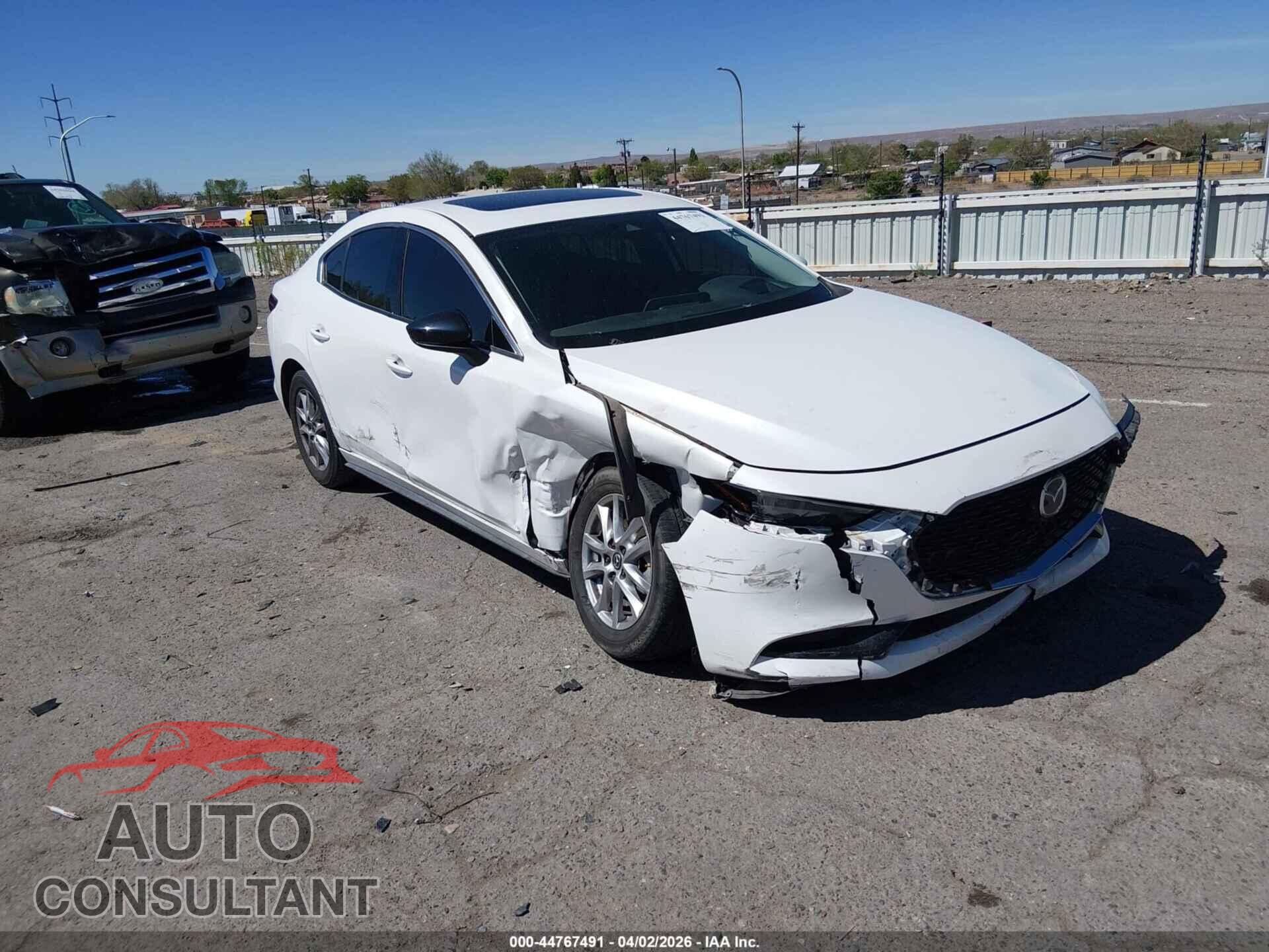 MAZDA MAZDA3 2019 - 3MZBPAEM5KM103059