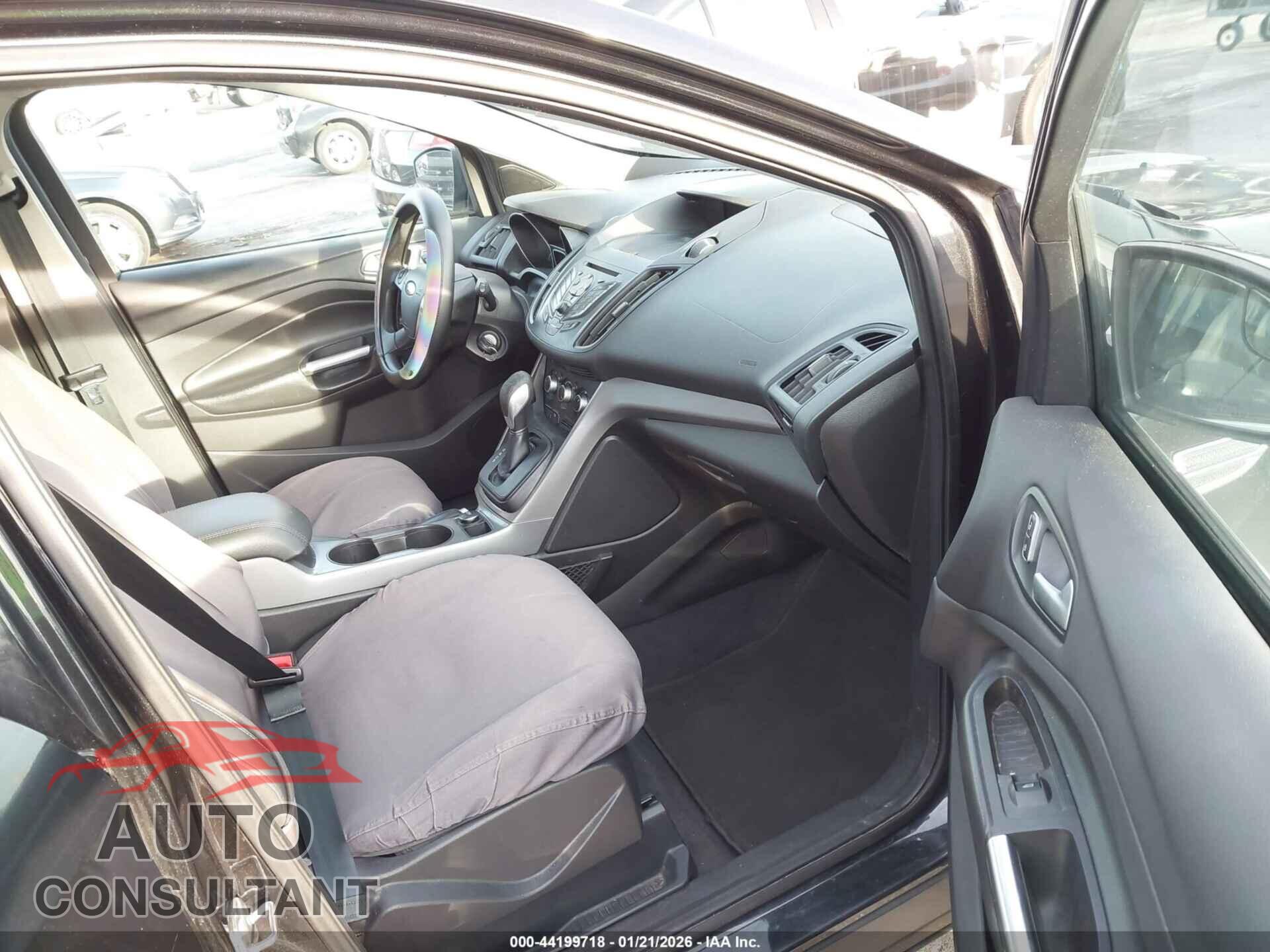FORD ESCAPE 2015 - 1FMCU0GX0FUB36016