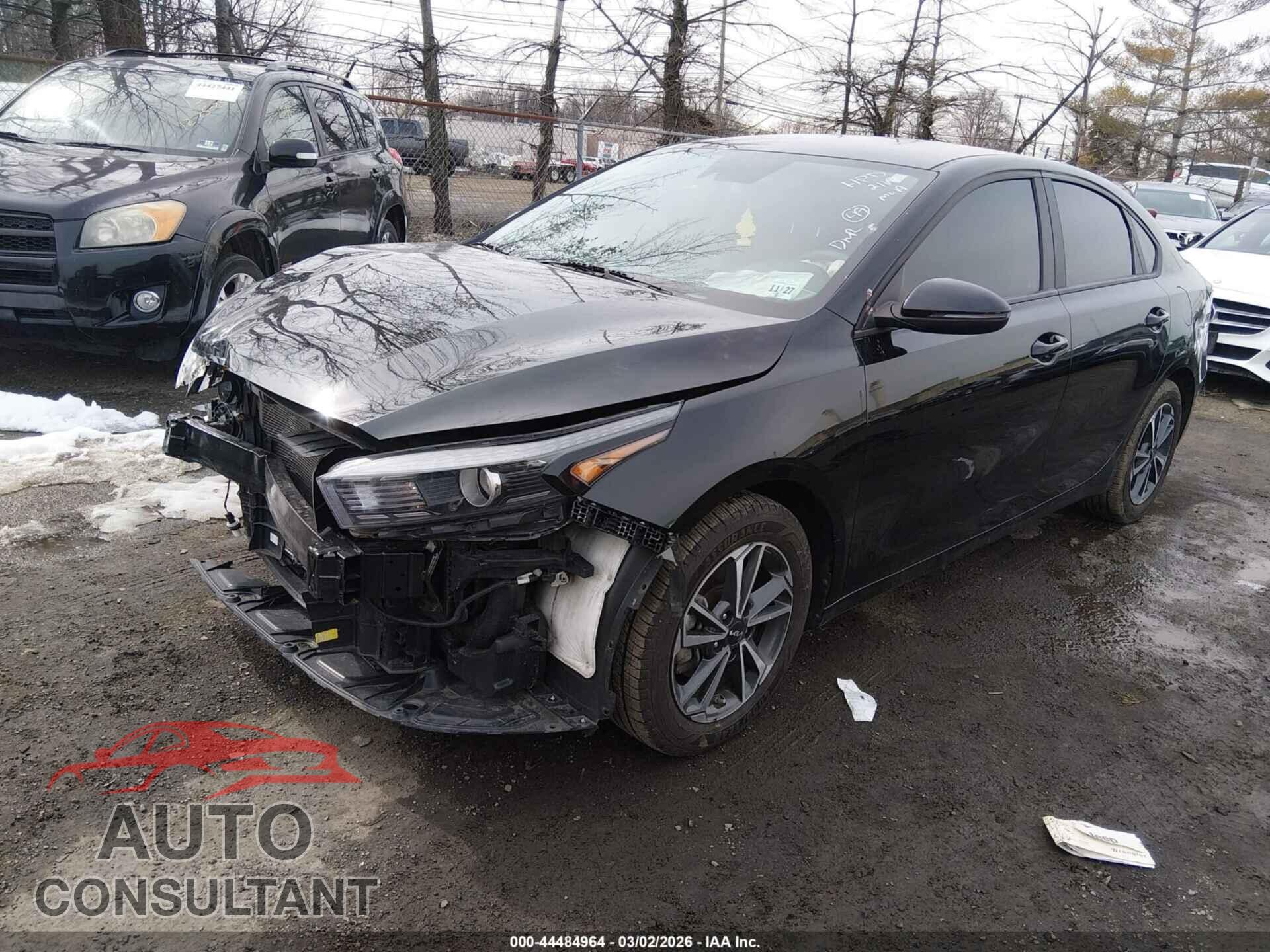 KIA FORTE 2023 - 3KPF24AD9PE543975