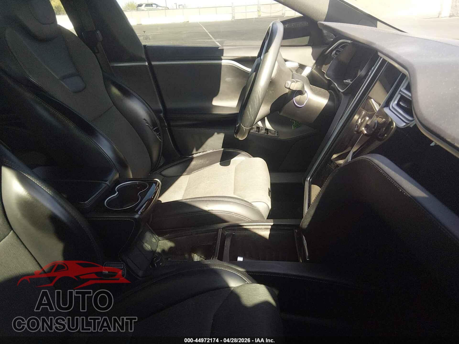 TESLA MODEL S 2017 - 5YJSA1E11HF208883