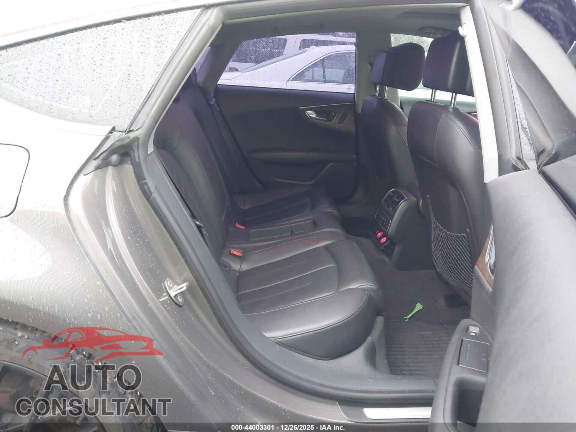 AUDI A7 2012 - WAUYGAFC8CN123930