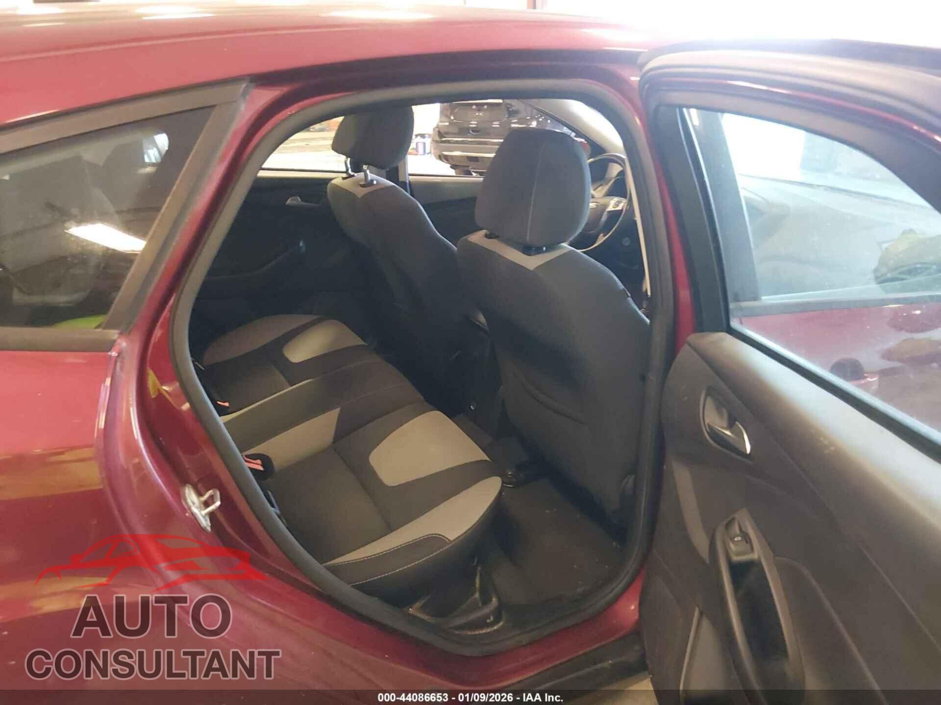 FORD FOCUS 2014 - 1FADP3K2XEL235577