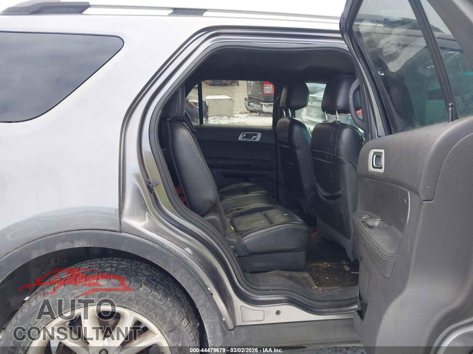 FORD EXPLORER 2011 - 1FMHK8F81BGA36620