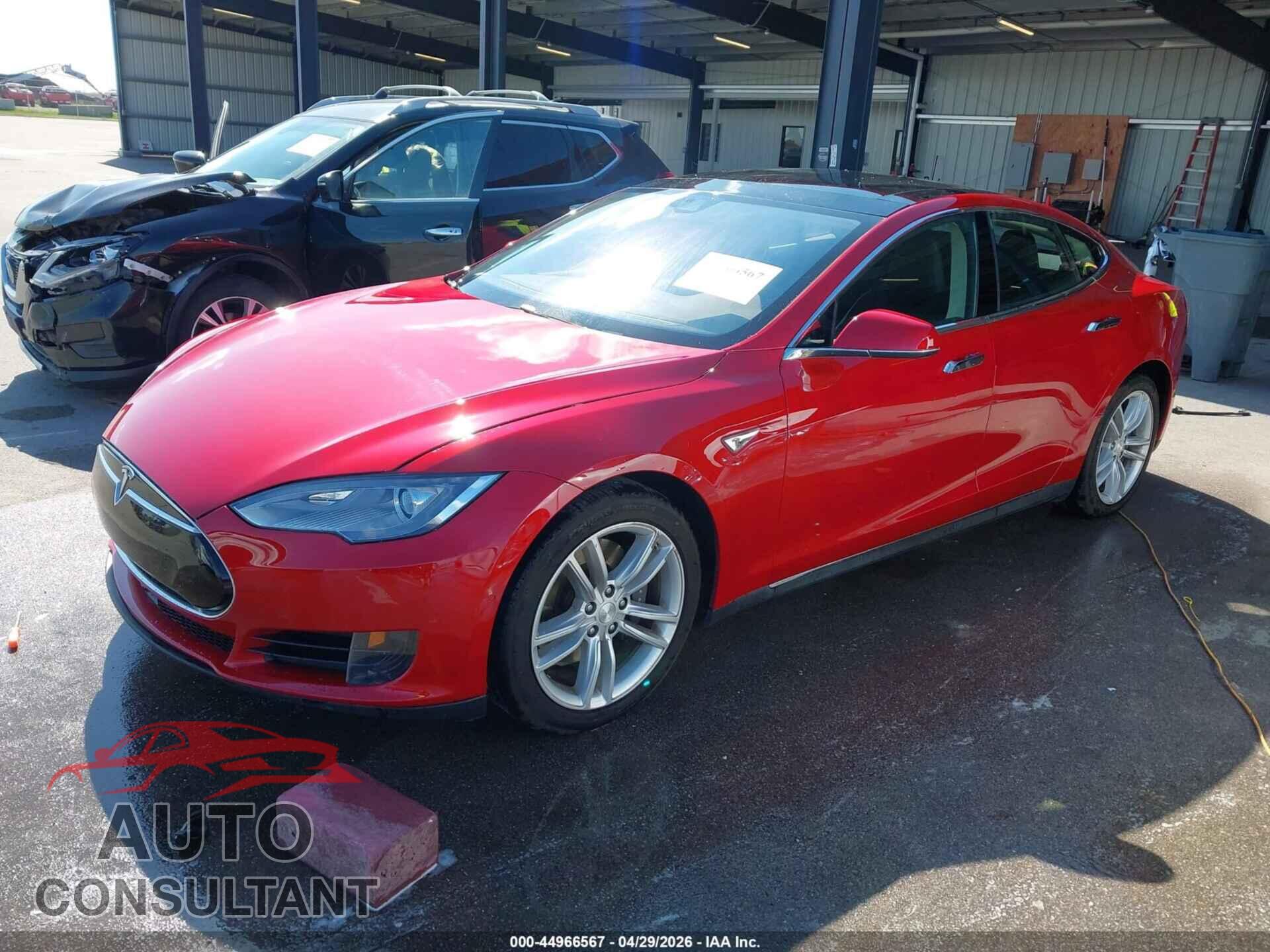 TESLA MODEL S 2016 - 5YJSA1E19GF120095