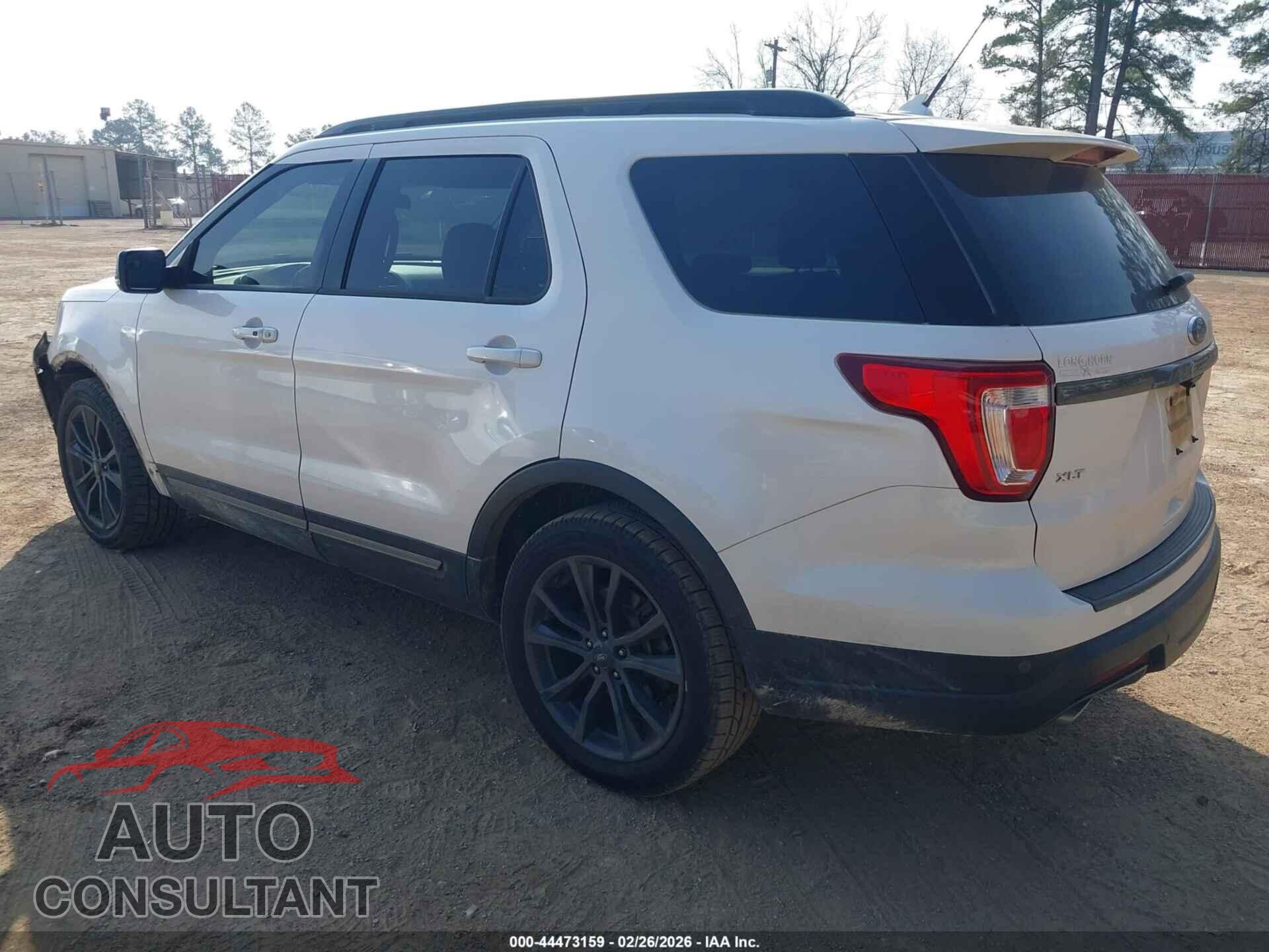 FORD EXPLORER 2018 - 1FM5K7D8XJGB78236