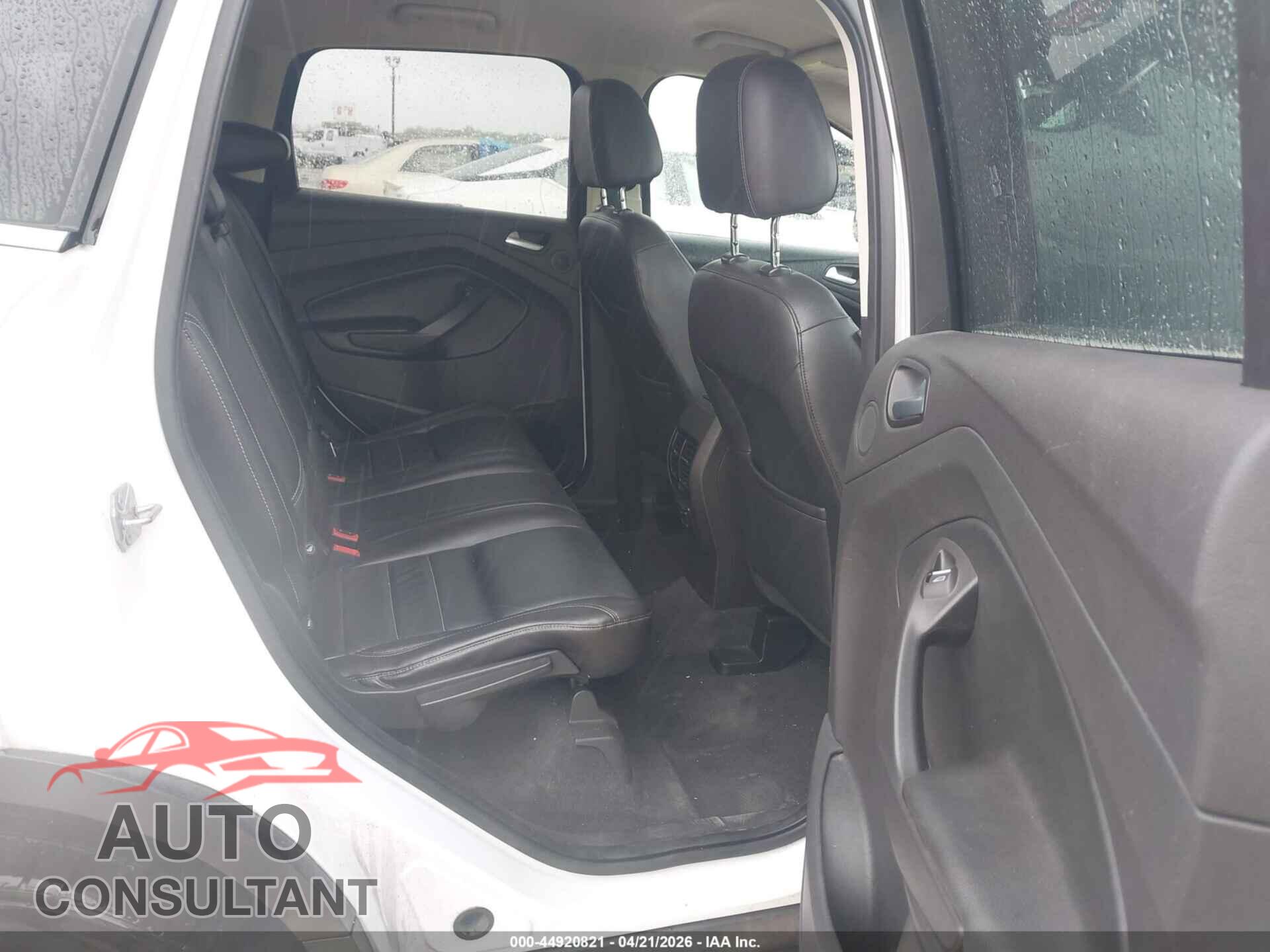 FORD ESCAPE 2016 - 1FMCU0J96GUC60366