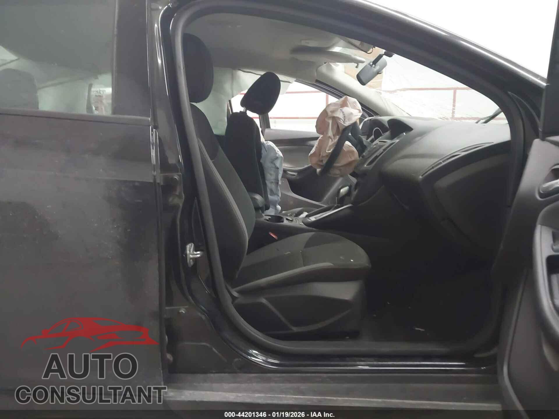 FORD FOCUS 2014 - 1FADP3F25EL234380