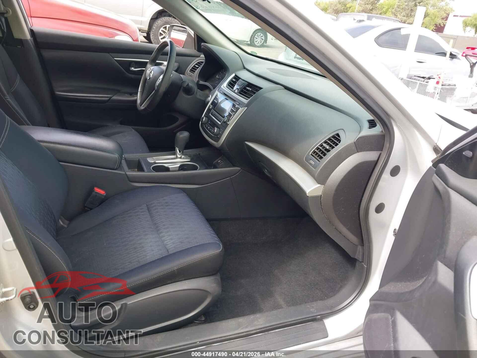 NISSAN ALTIMA 2017 - 1N4AL3AP5HC185509