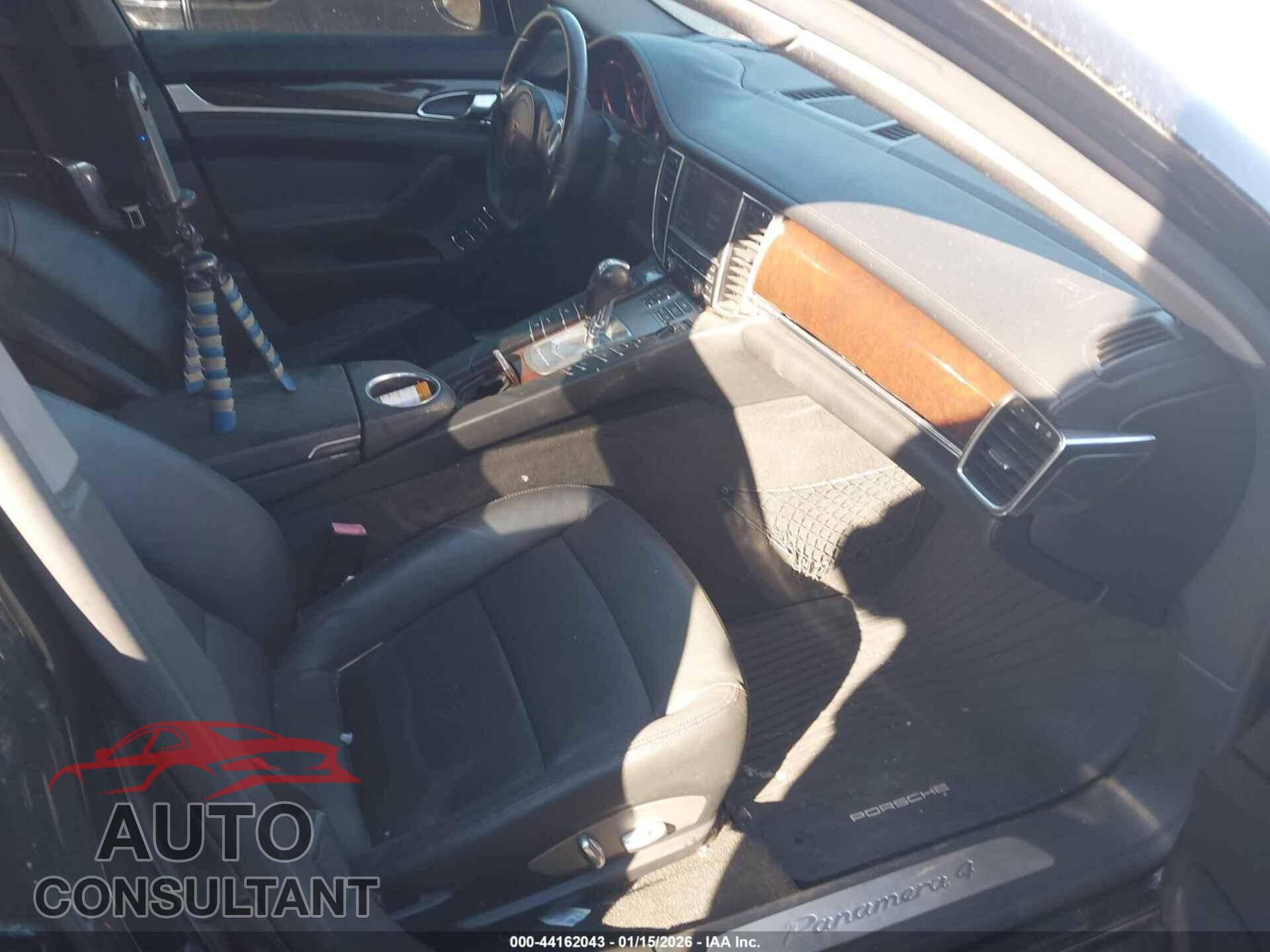 PORSCHE PANAMERA 2011 - WP0AA2A7XBL010898