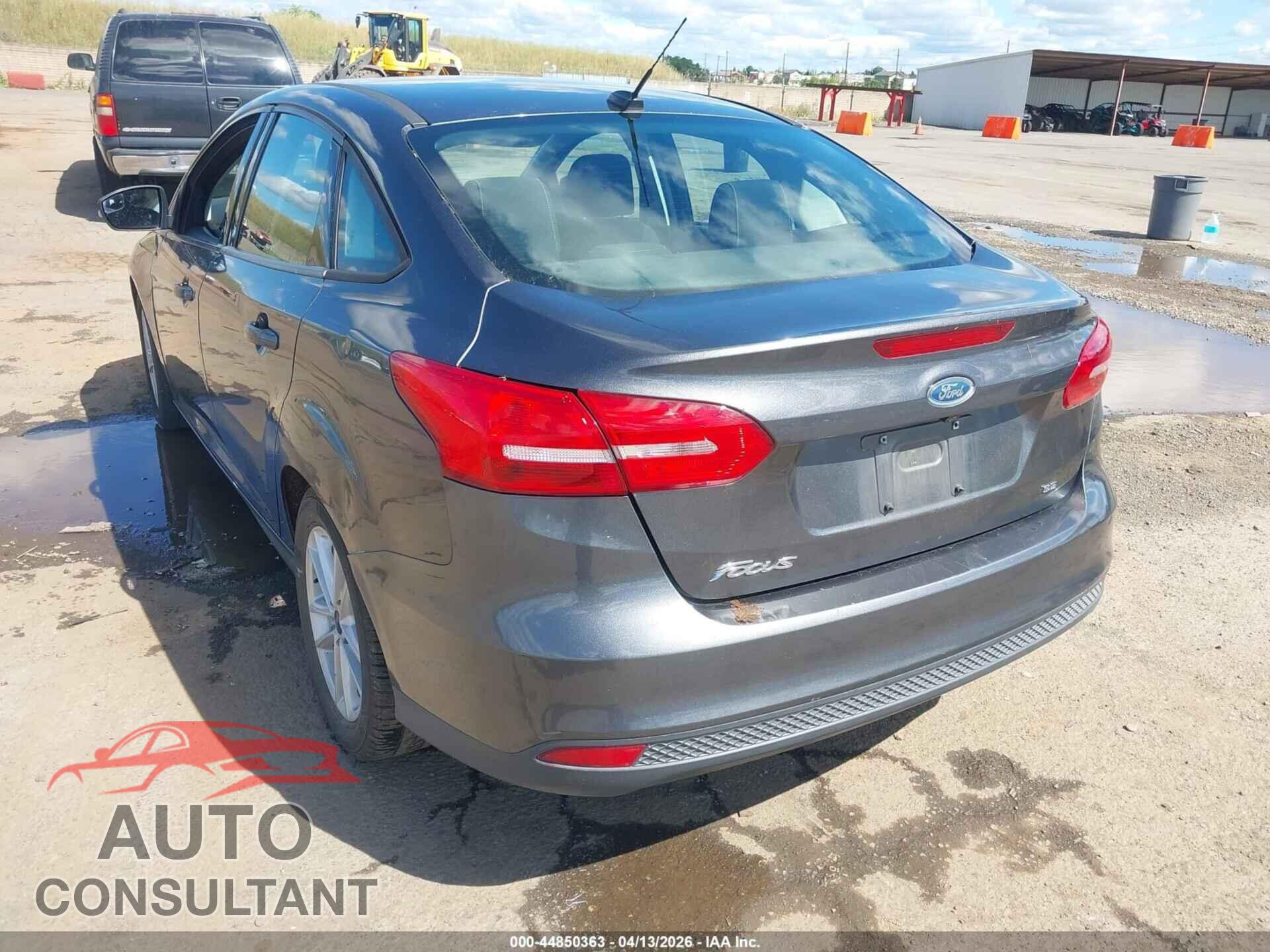 FORD FOCUS 2017 - 1FADP3F25HL285608