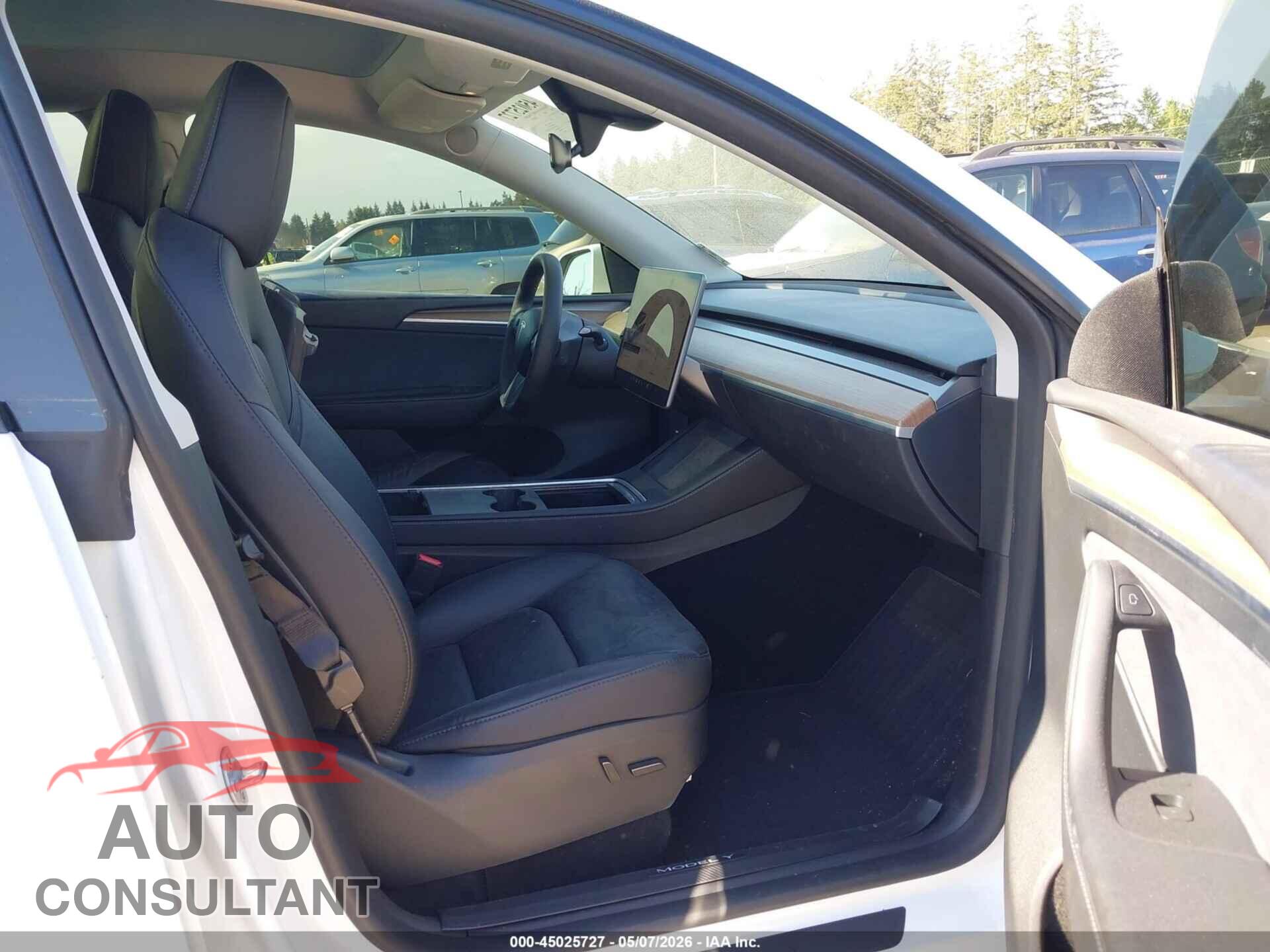 TESLA MODEL Y 2024 - 7SAYGDED1RF055625