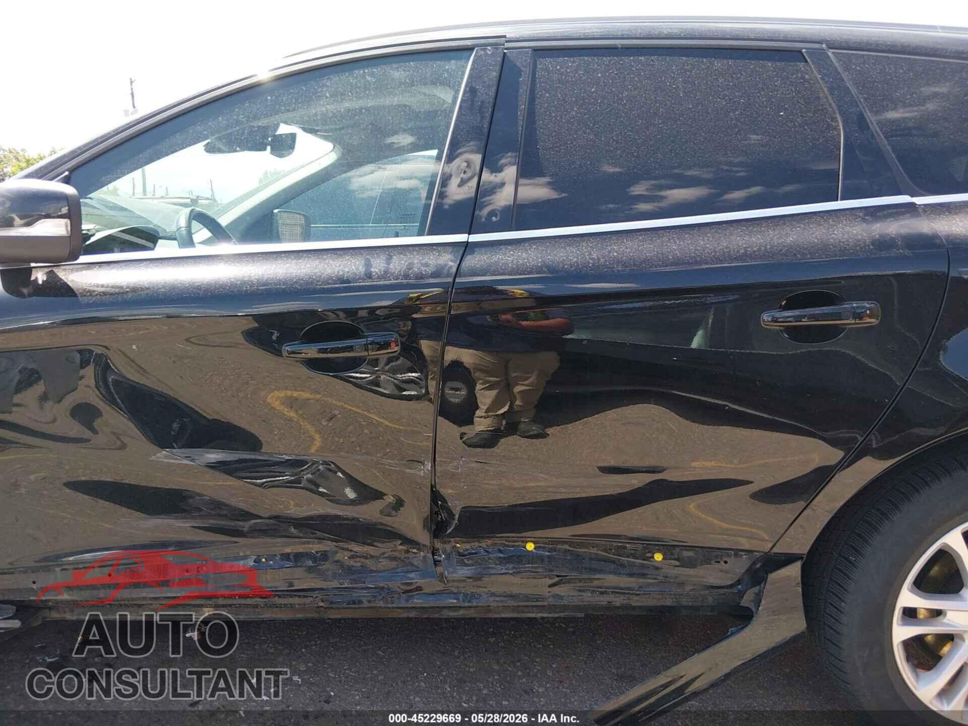 VOLVO XC60 2016 - YV4612RKXG2837681
