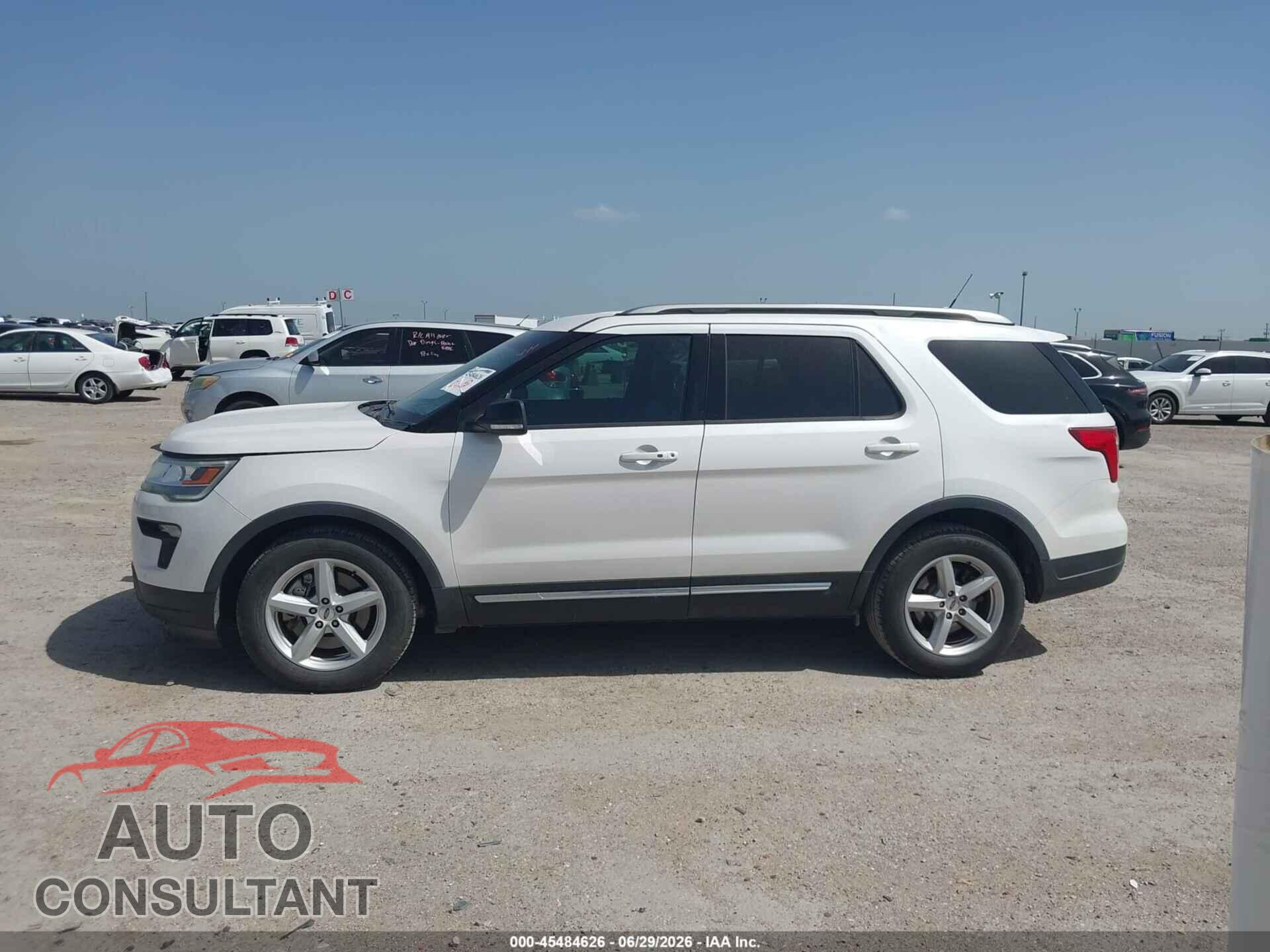 FORD EXPLORER 2018 - 1FM5K7D86JGB55312