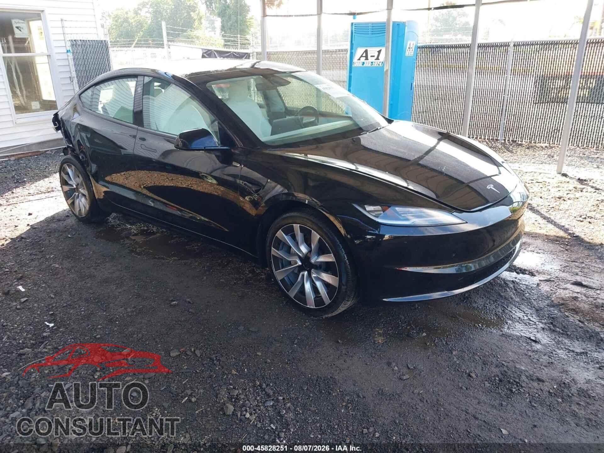 TESLA MODEL 3 2024 - 5YJ3E1EA5RF833071