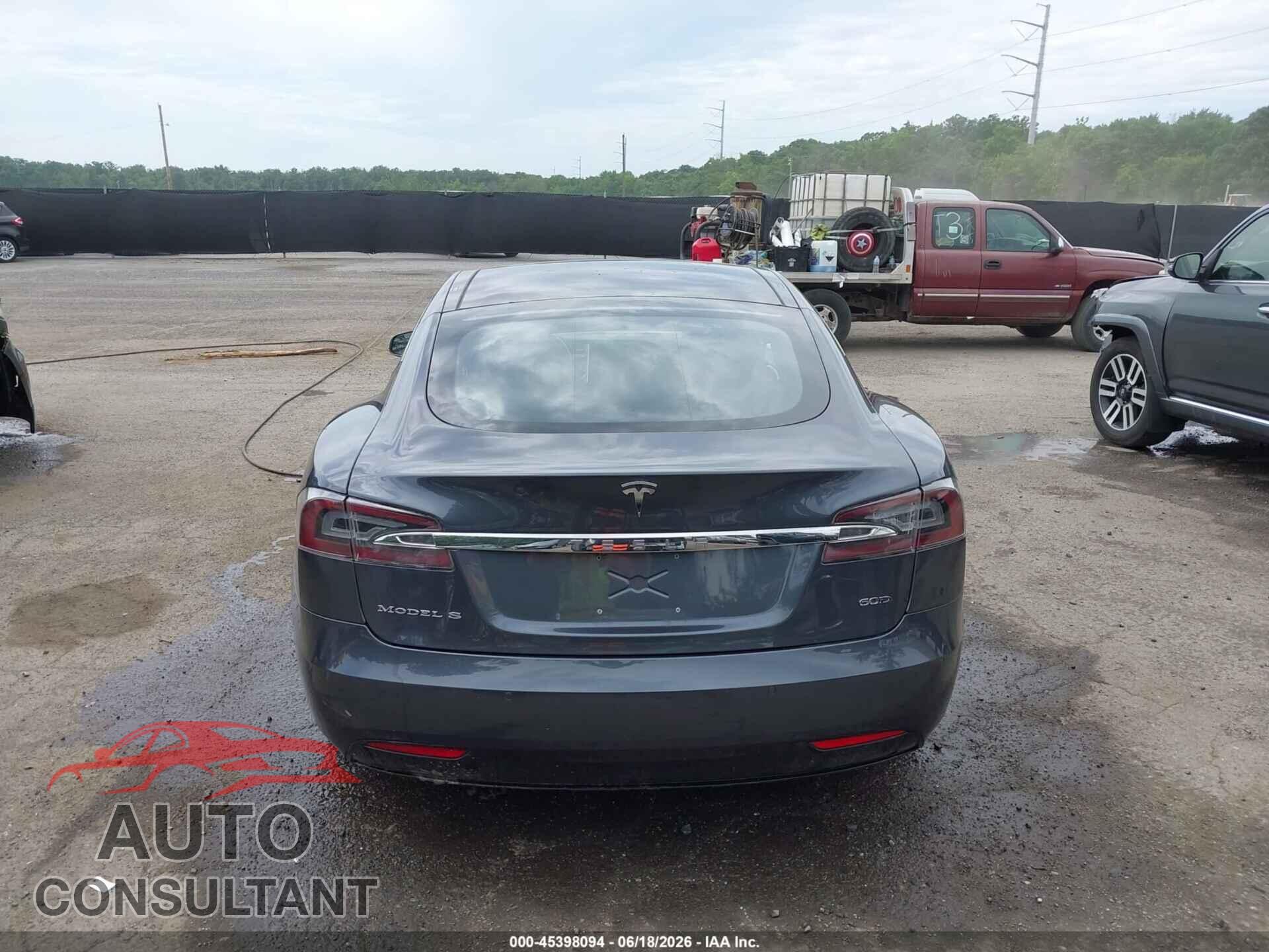 TESLA MODEL S 2016 - 5YJSA1E23GF156552