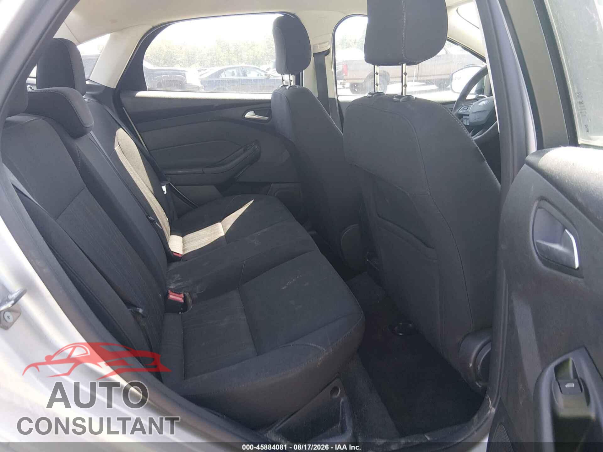 FORD FOCUS 2018 - 1FADP3FE2JL284500