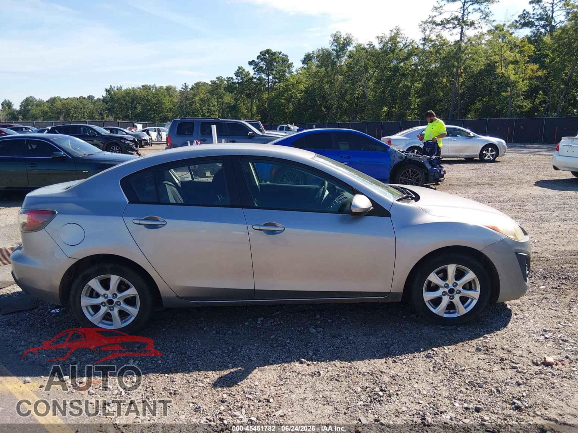 MAZDA MAZDA3 2011 - JM1BL1VF9B1396199
