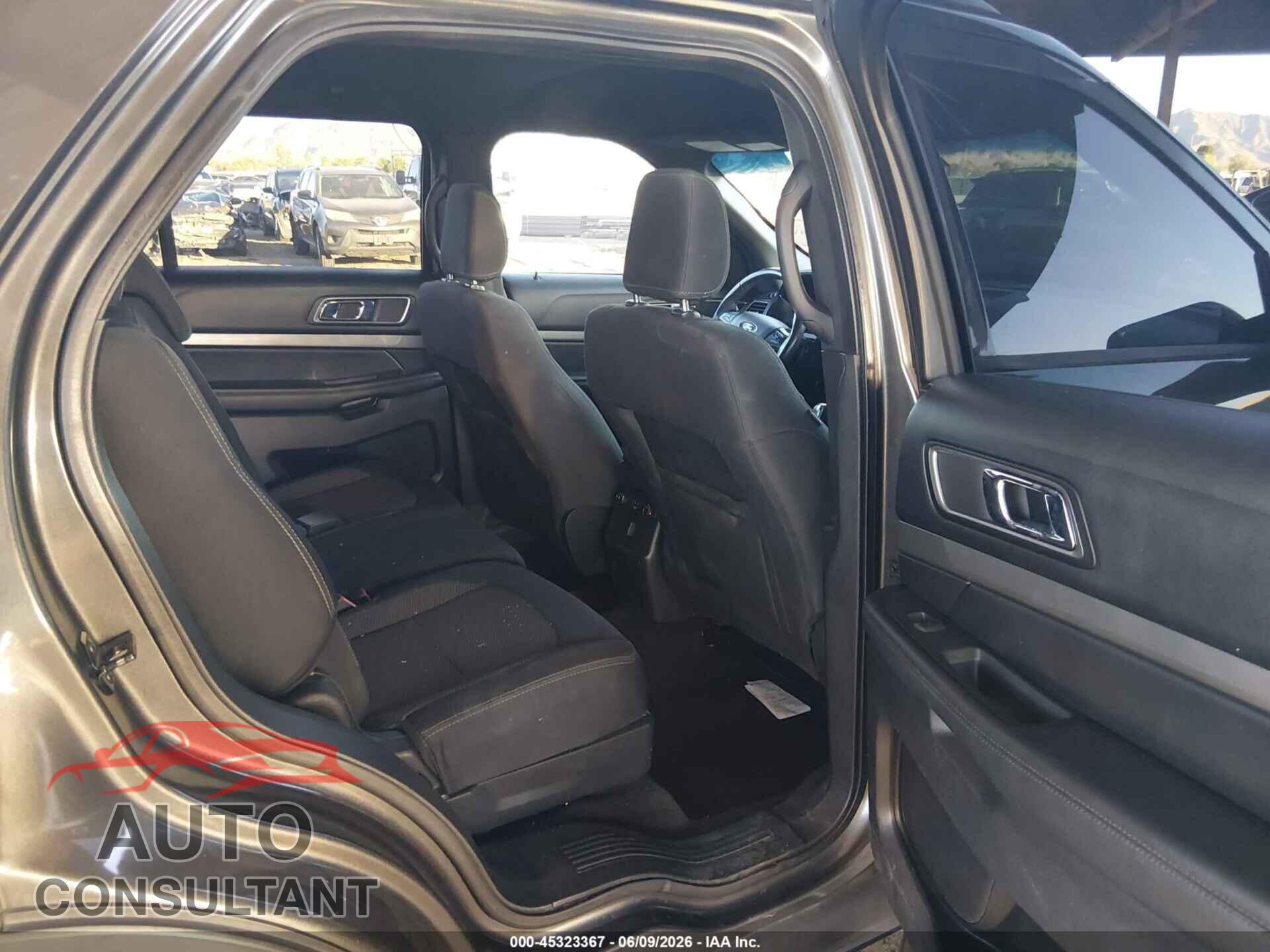 FORD EXPLORER 2018 - 1FM5K7D8XJGB65843