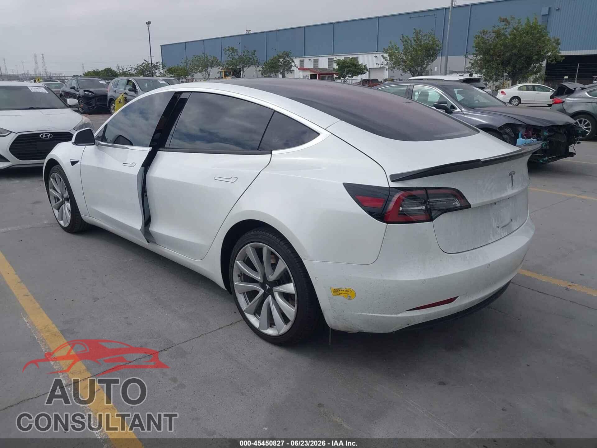 TESLA MODEL 3 2018 - 5YJ3E1EA4JF164585