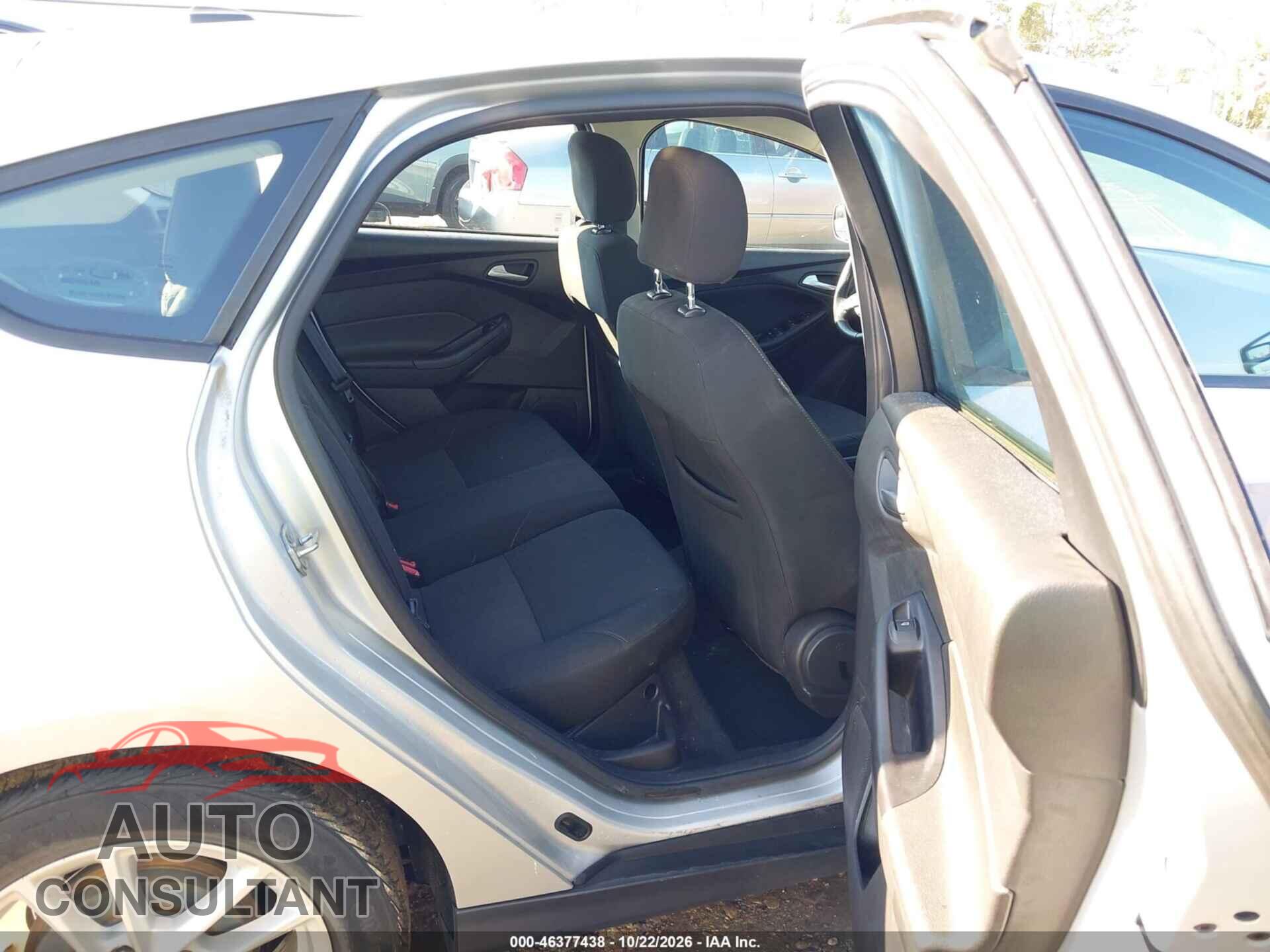 FORD FOCUS 2016 - 1FADP3K20GL371803