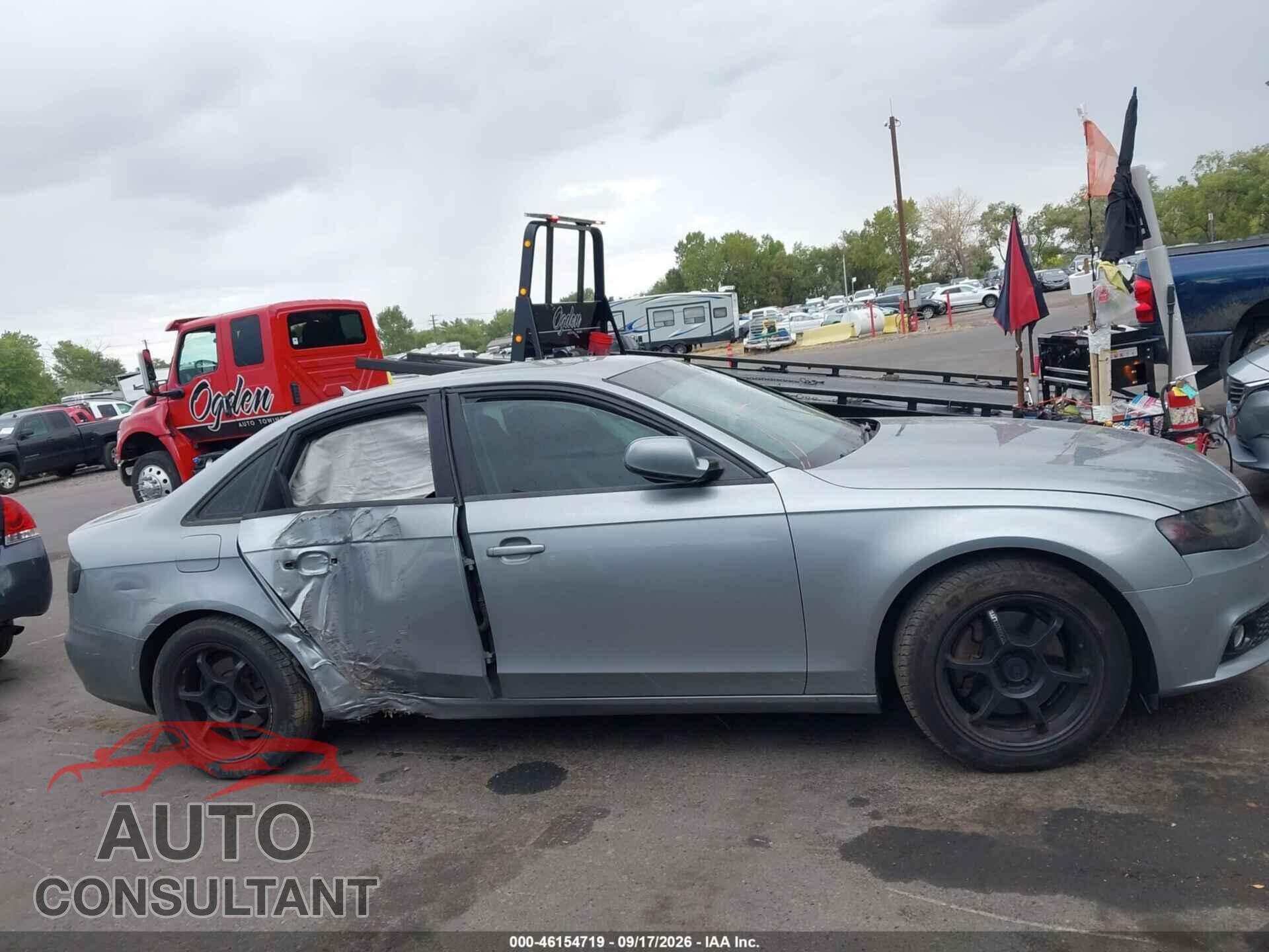AUDI A4 2011 - WAUDFAFL8BN044287