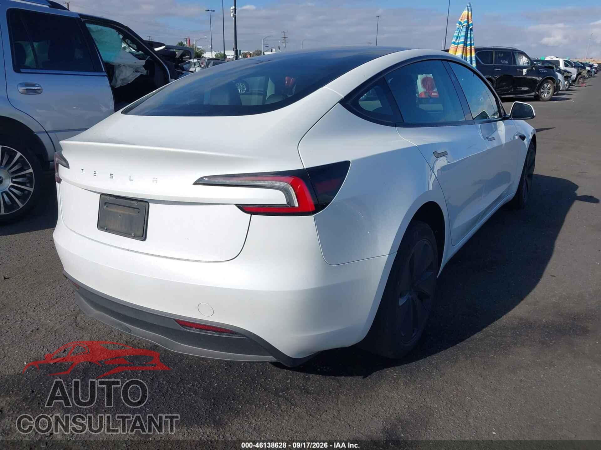 TESLA MODEL 3 2024 - 5YJ3E1EA9RF858927