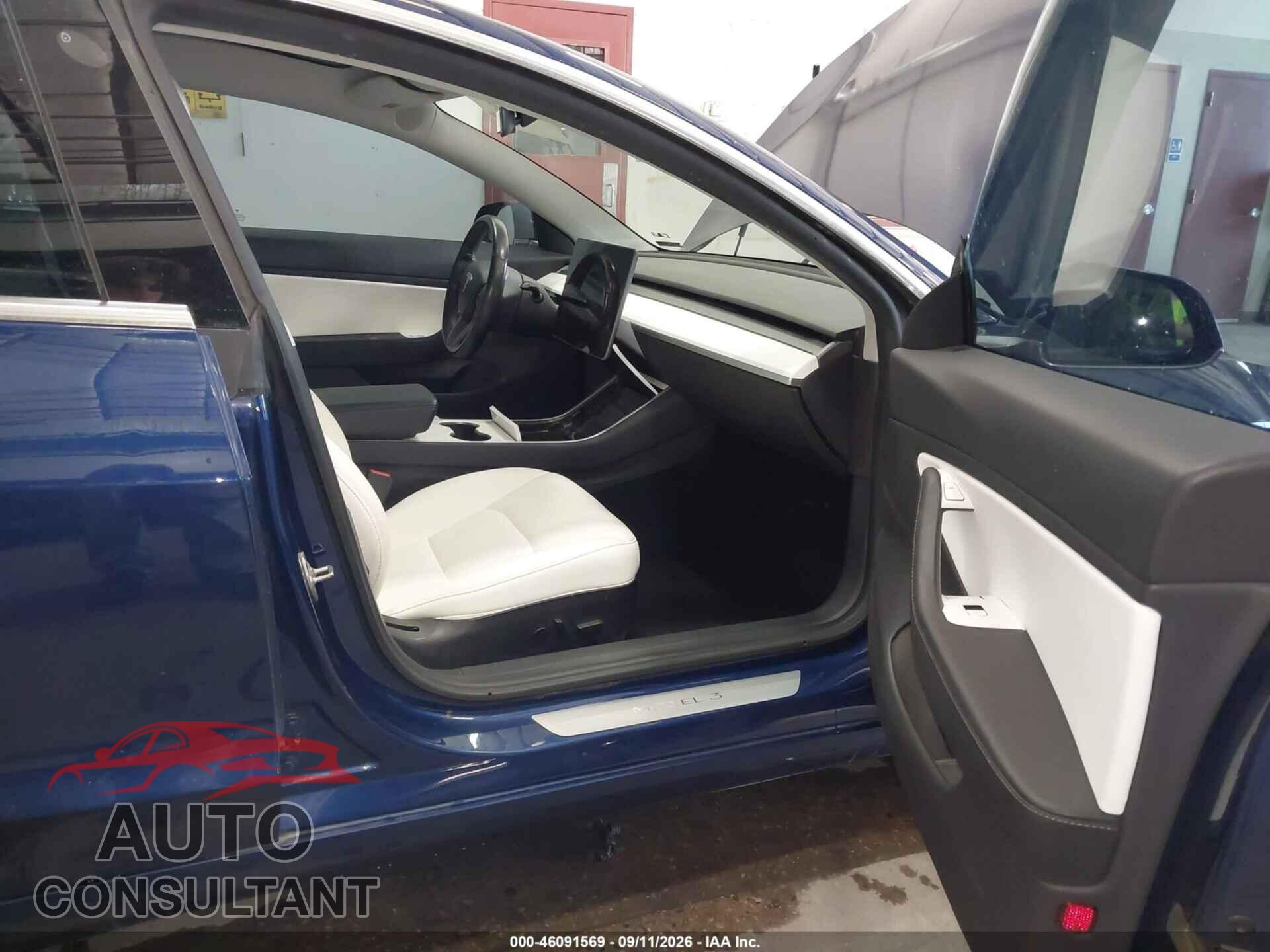 TESLA MODEL 3 2019 - 5YJ3E1EA2KF302559