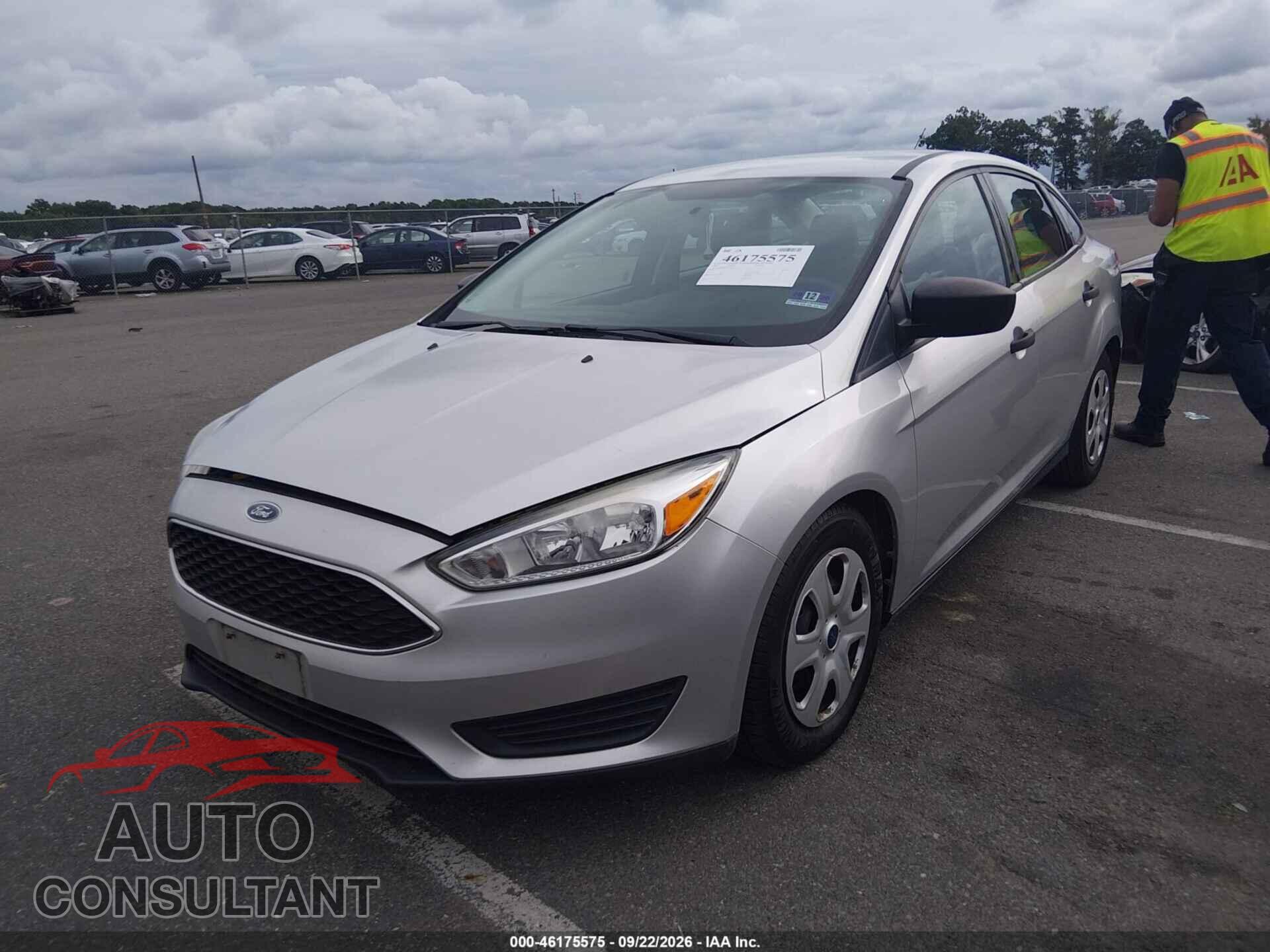 FORD FOCUS 2016 - 1FADP3E2XGL248232