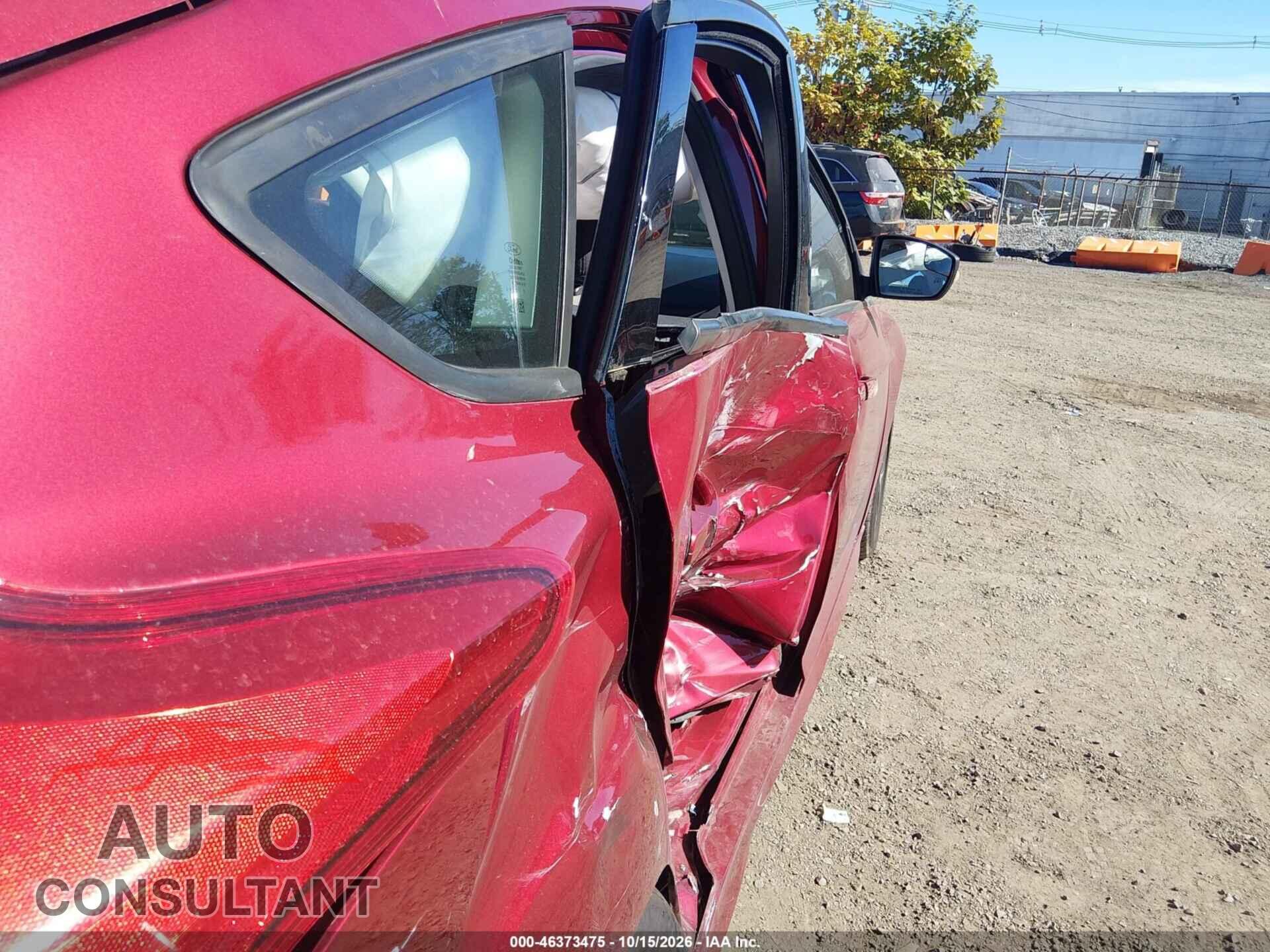 FORD FOCUS 2016 - 1FADP3K2XGL232410