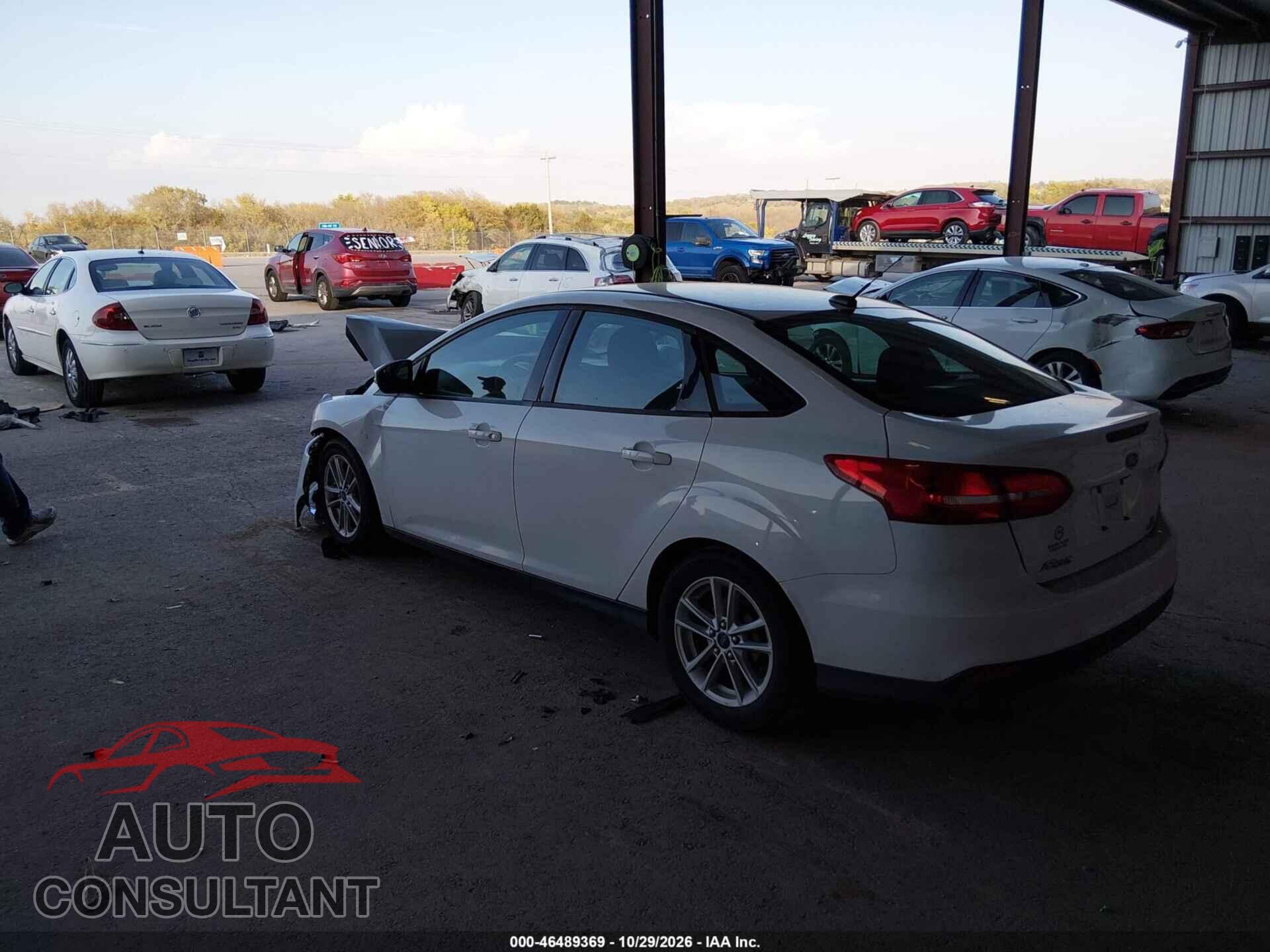 FORD FOCUS 2015 - 1FADP3F21FL301882