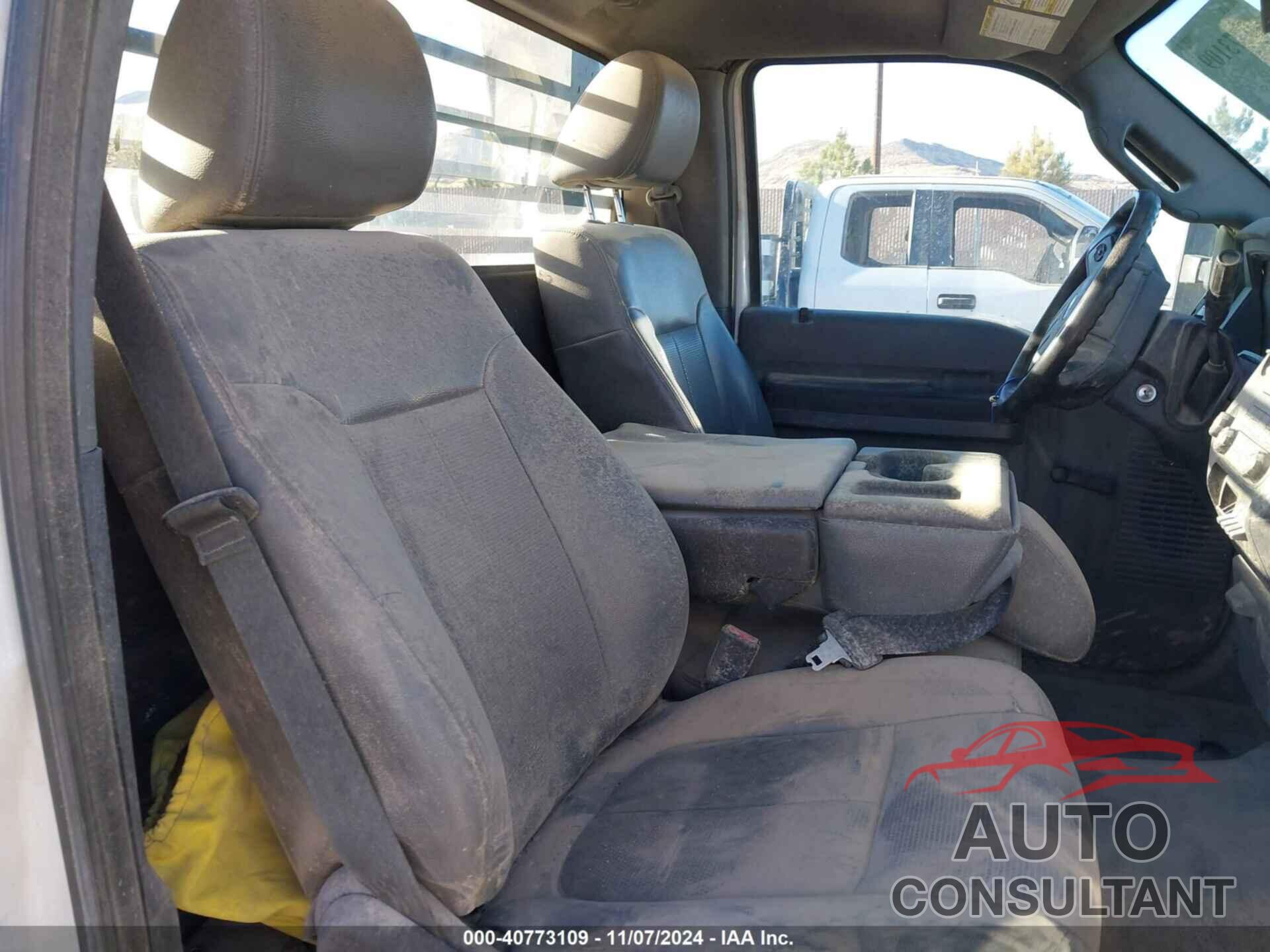 FORD F-350 CHASSIS 2016 - 1FDWF3HT4GEC87313