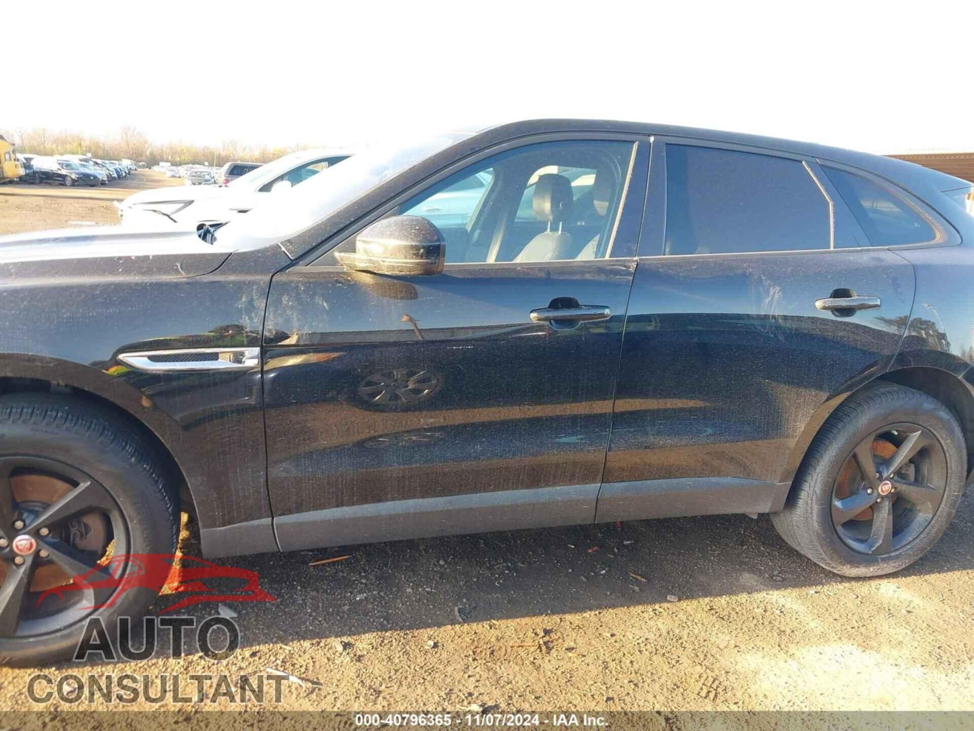 JAGUAR F-PACE 2017 - SADCJ2BV0HA081901