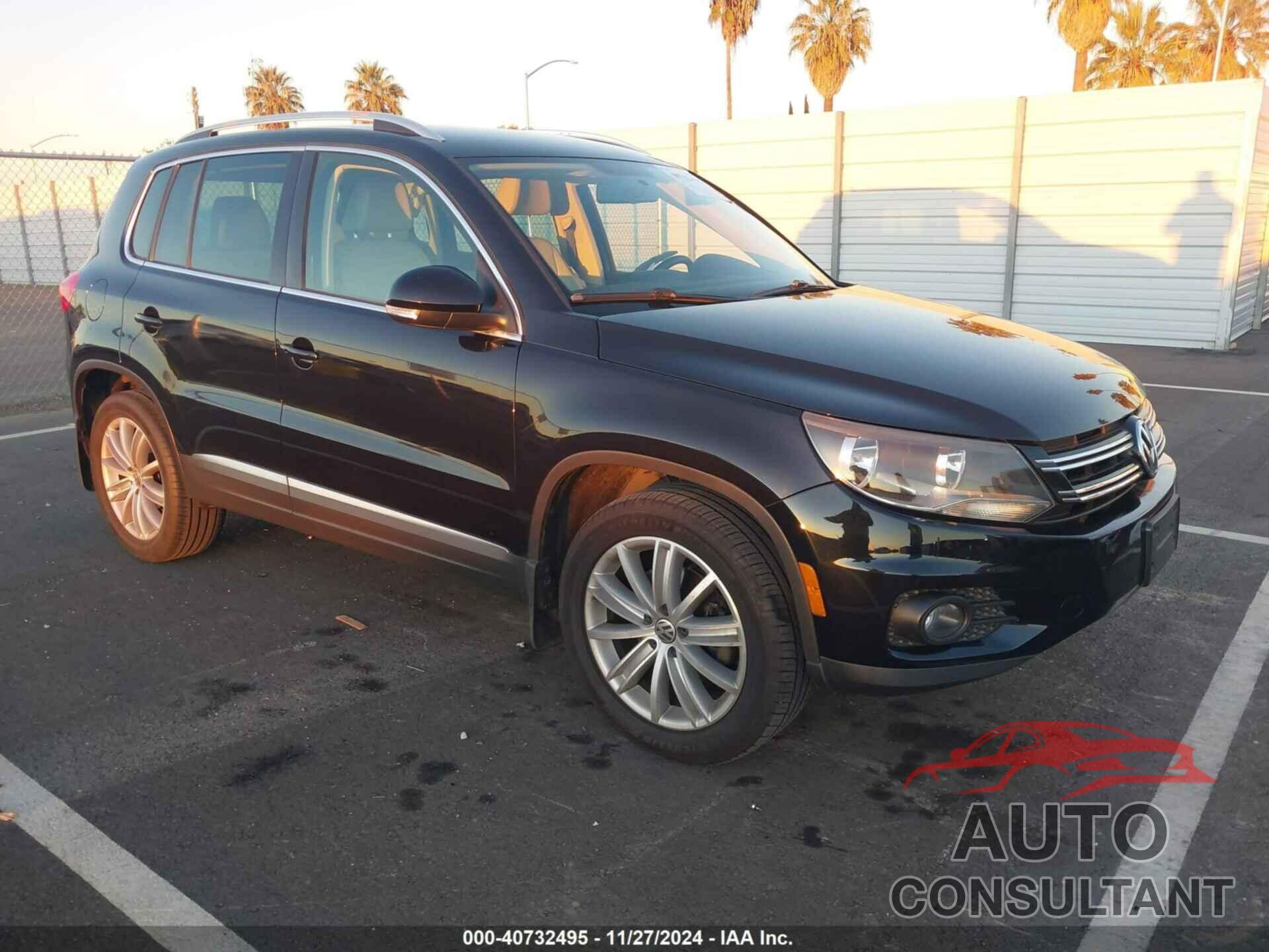 VOLKSWAGEN TIGUAN 2014 - WVGAV3AX5EW557280