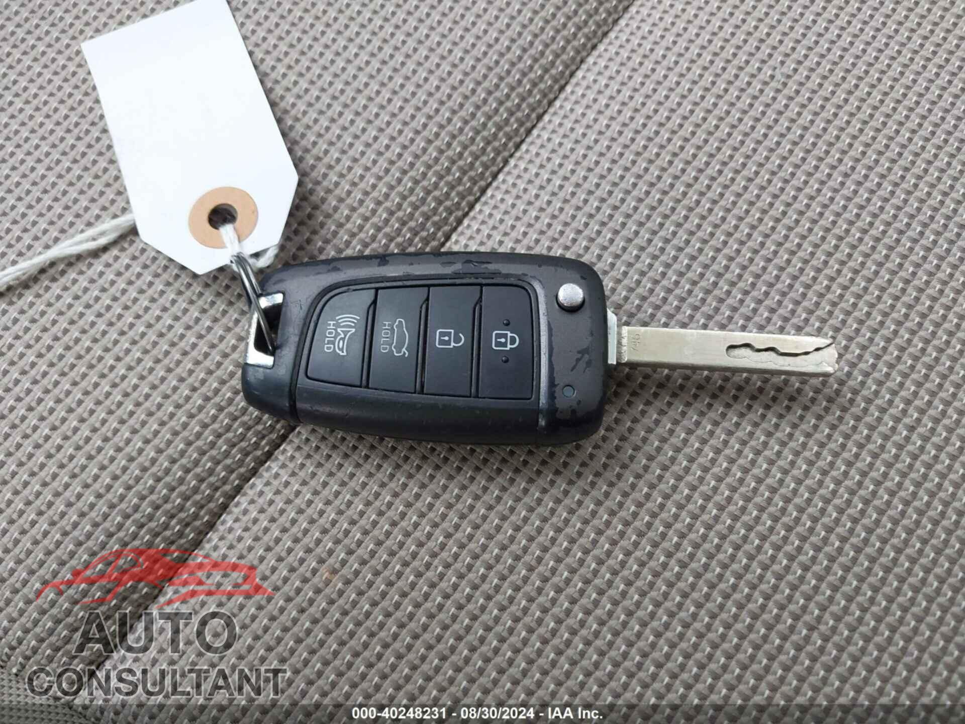 HYUNDAI ACCENT 2020 - 3KPC24A60LE109135