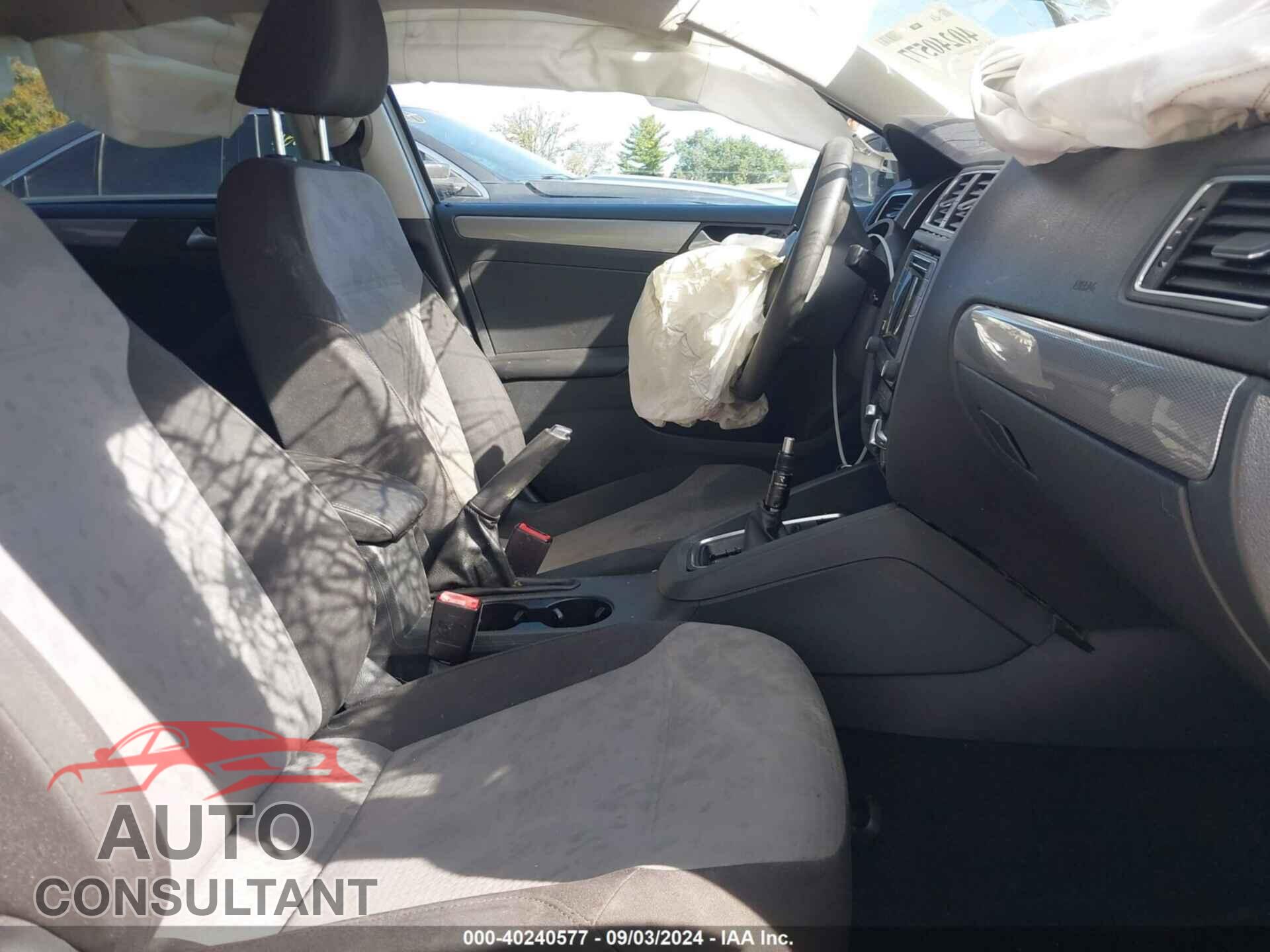 VOLKSWAGEN JETTA 2017 - 3VW167AJ7HM388272